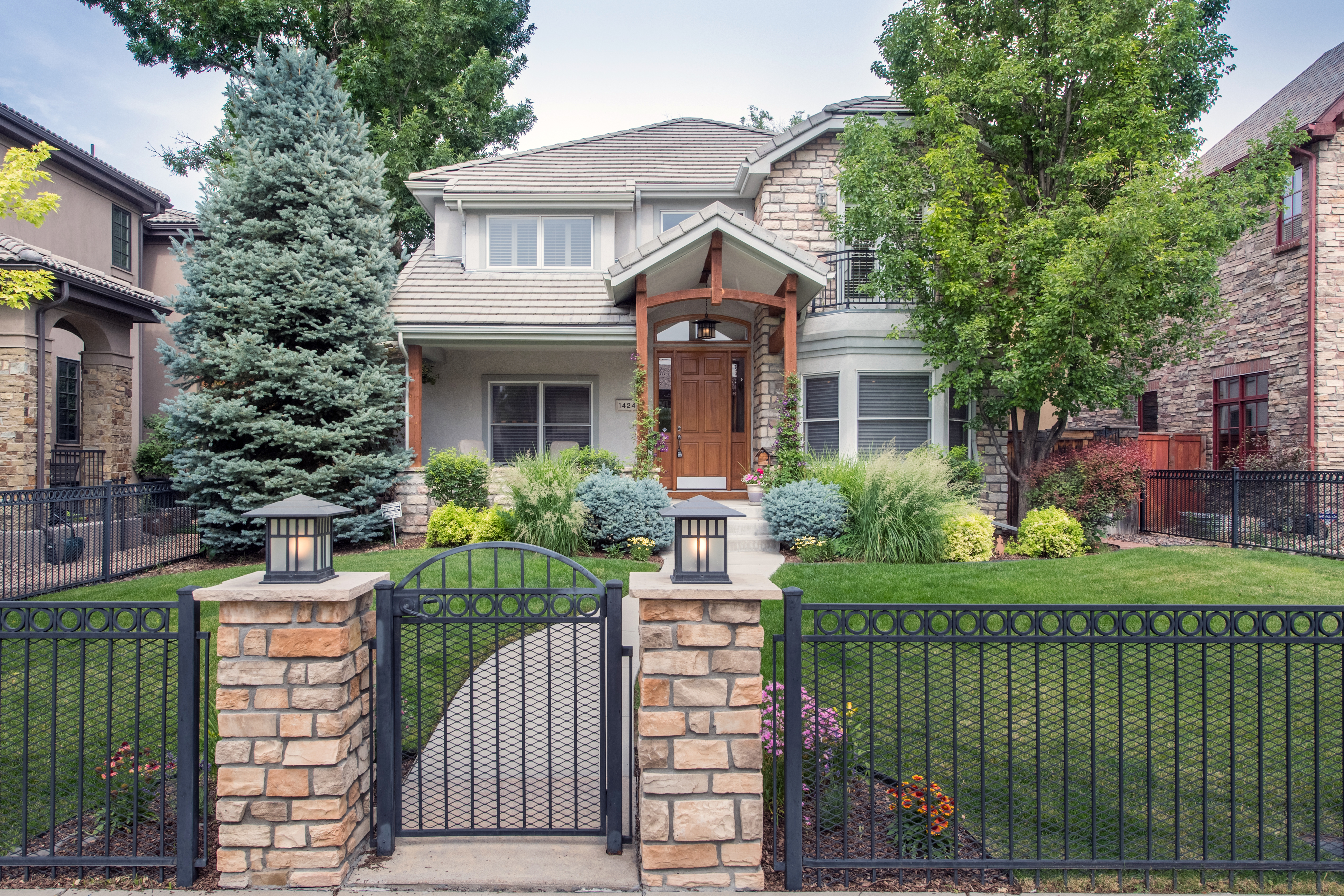 http://www.livsothebysrealty.com/eng/sales/detail/491-l-811-v2z5qx/traditional-two-story-home-on-established-pretty-block-of-cory-merrill-cory-merrill-denver-co-80210