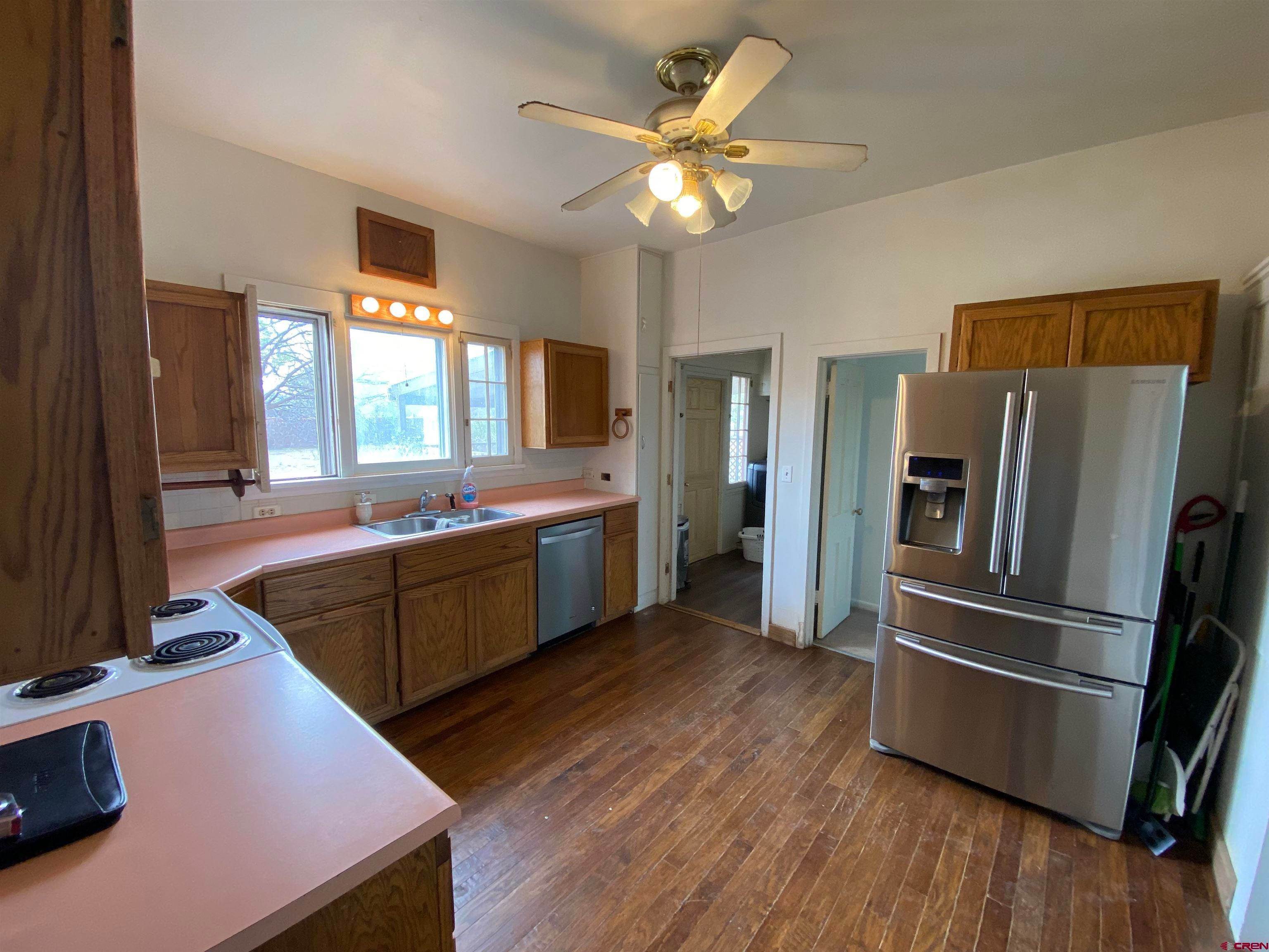 14. Single Family Homes for Active at 604 E 4th Street Delta, Colorado 81416 United States
