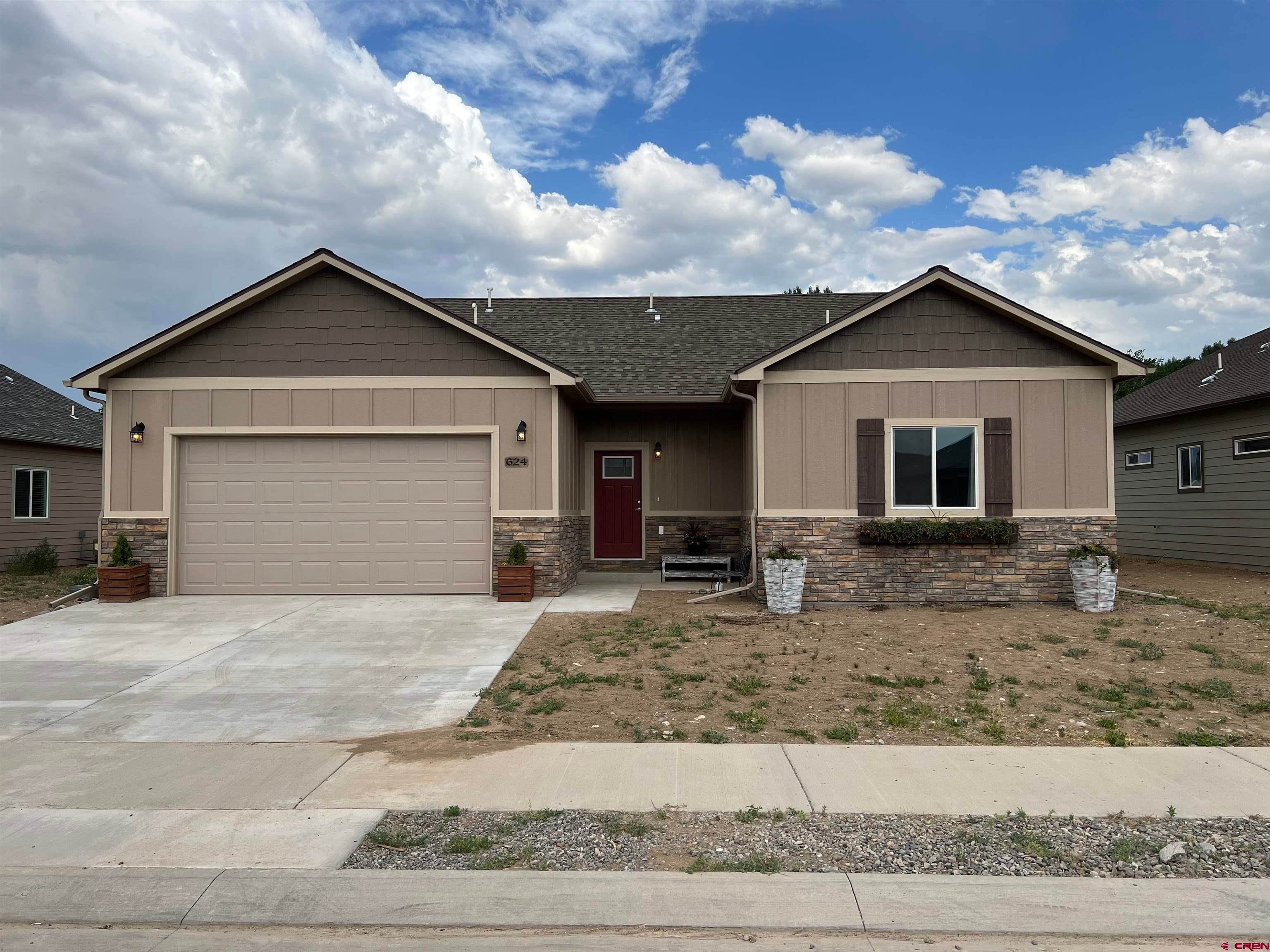 Single Family Homes for Active at 624 Howard Fork Avenue Montrose, Colorado 81403 United States