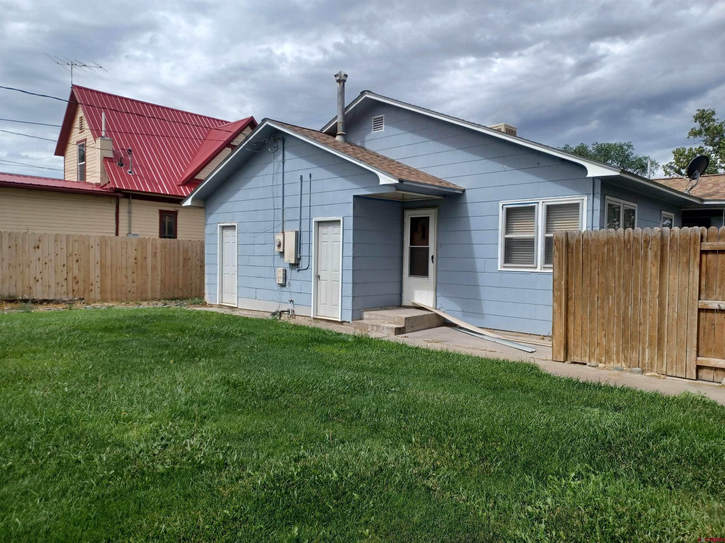 19. Single Family Homes for Active at 820 Palmer Street Delta, Colorado 81416 United States