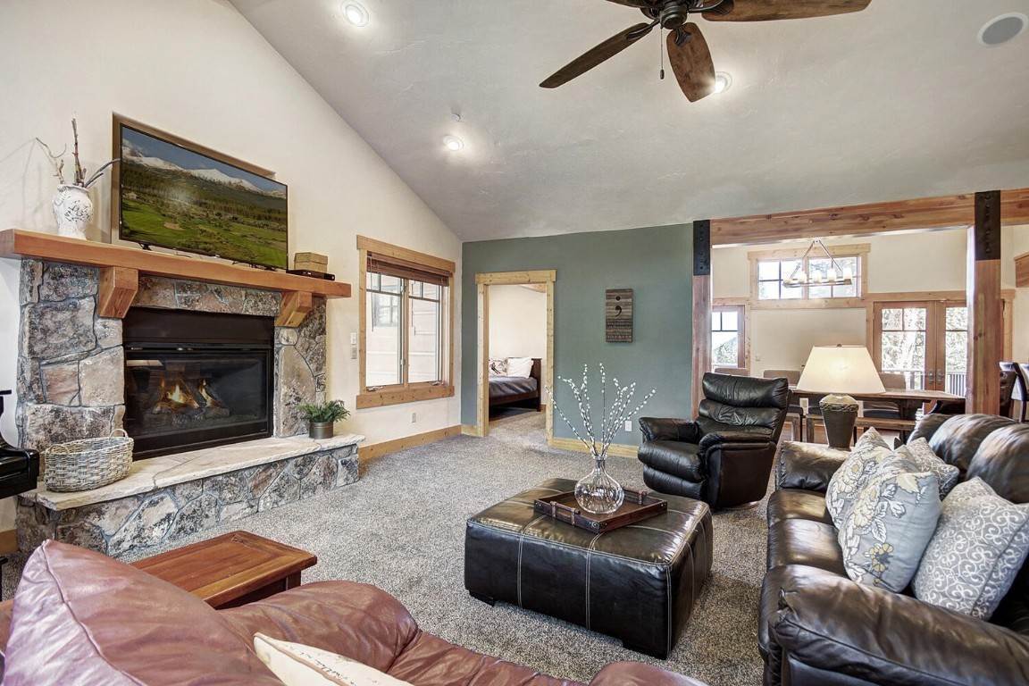 17. Single Family Homes for Active at 397 Whispering Pines Circle Blue River, Colorado 80424 United States