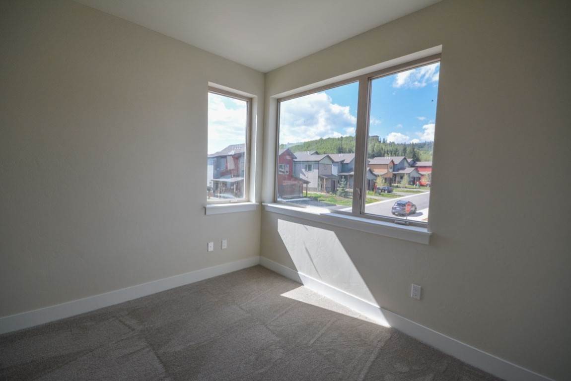 19. Duplex Homes for Active at 27 Bootlegger Lane Silverthorne, Colorado 80498 United States