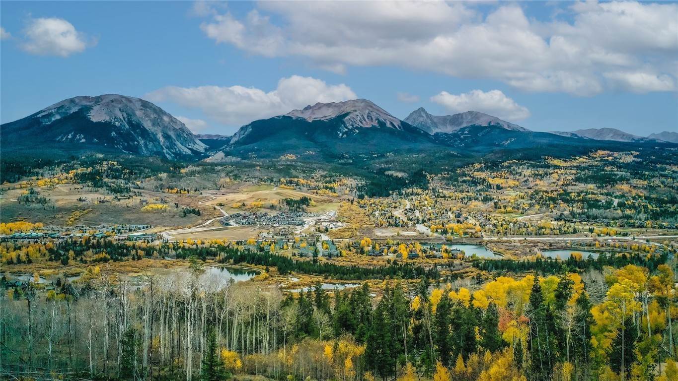 13. Single Family Homes for Active at 30 Fly Caster Lane Silverthorne, Colorado 80498 United States