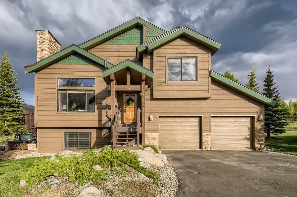 2. Single Family Homes for Active at 16 Montane Court Dillon, Colorado 80435 United States