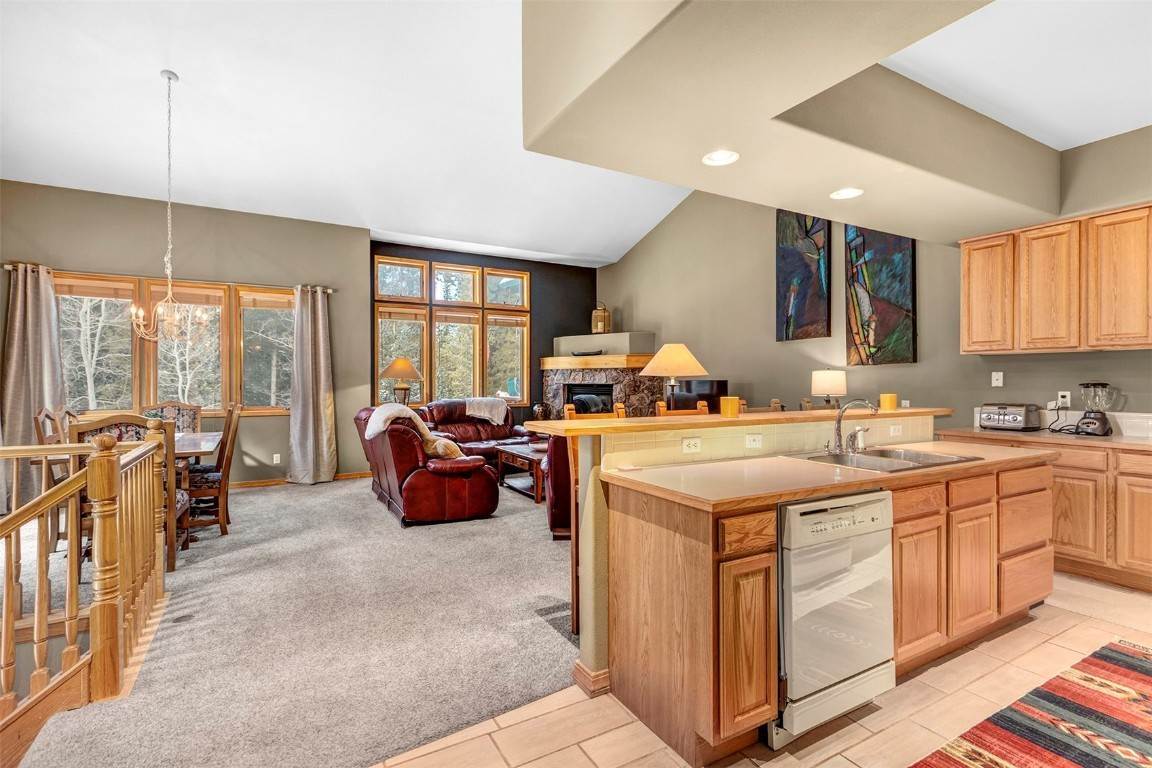 4. Townhouse for Active at 1552 Settlers Drive Breckenridge, Colorado 80424 United States