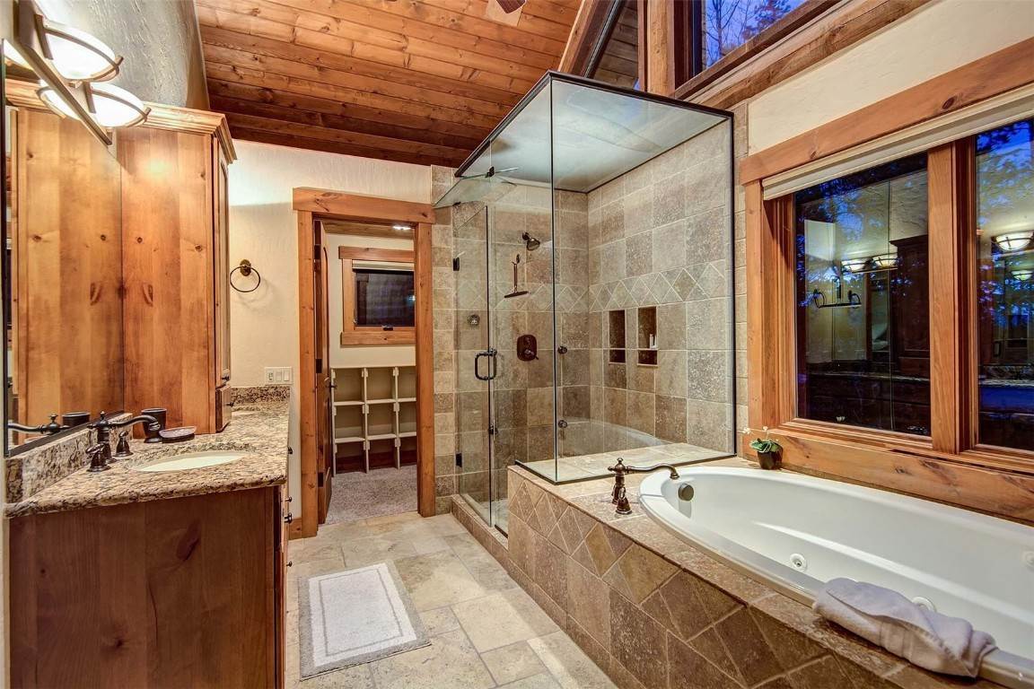 18. Single Family Homes for Active at 712 Highfield Trail Breckenridge, Colorado 80424 United States
