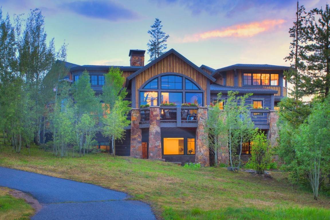 Single Family Homes for Active at 200 High Park Court Silverthorne, Colorado 80498 United States