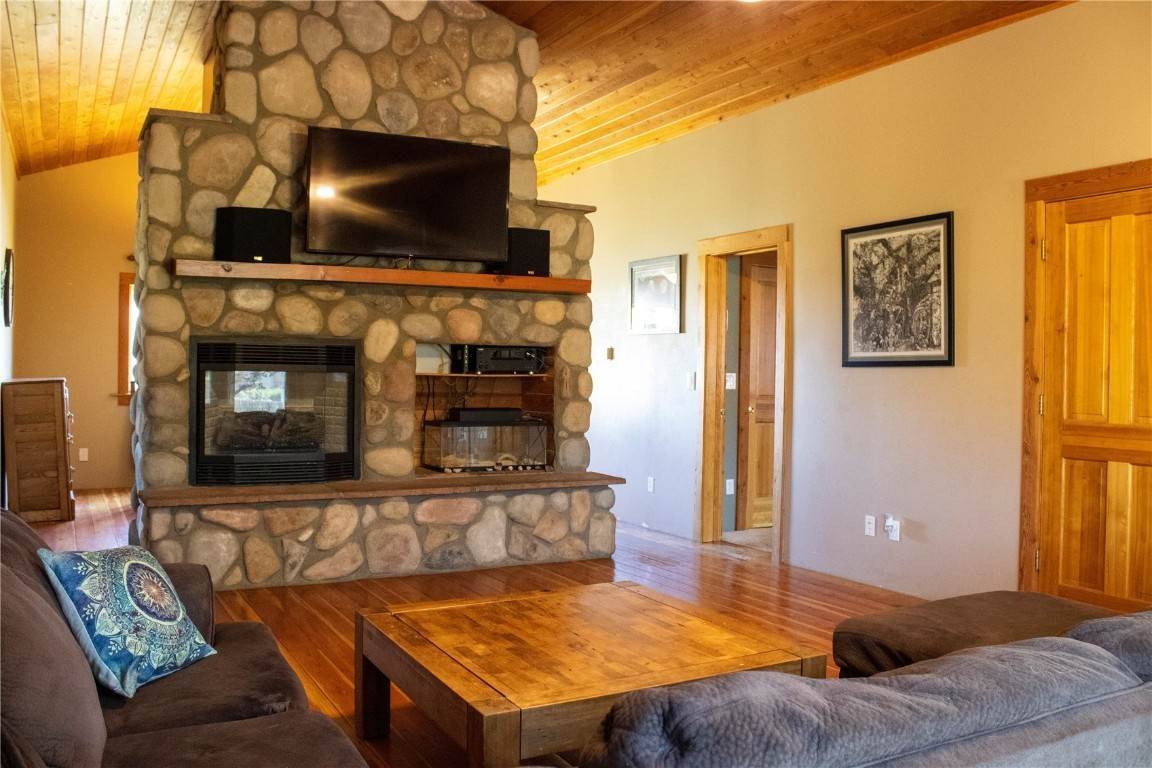 2. Single Family Homes for Active at 165 County Road 101 Kremmling, Colorado 80498 United States