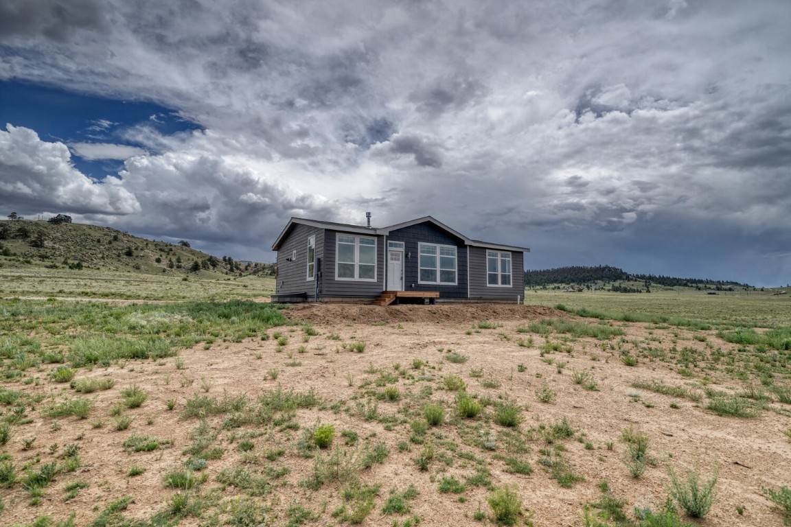 20. Single Family Homes for Active at 262 Cohonina Road Hartsel, Colorado 80449 United States