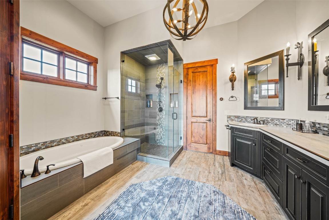 19. Single Family Homes for Active at 755 Golden Eagle Road Silverthorne, Colorado 80498 United States