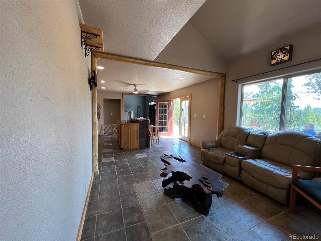 14. Single Family Homes for Active at 246 Aspen Drive Twin Lakes, Colorado 81251 United States