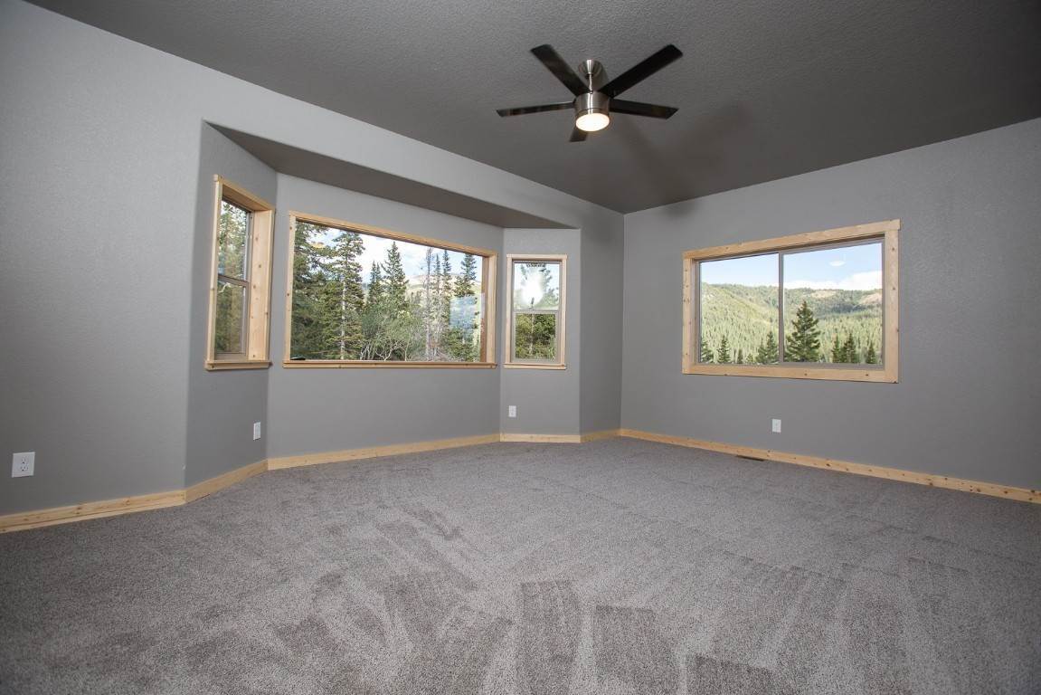 13. Single Family Homes for Active at 1662 Bobcat Lane Fairplay, Colorado 80440 United States