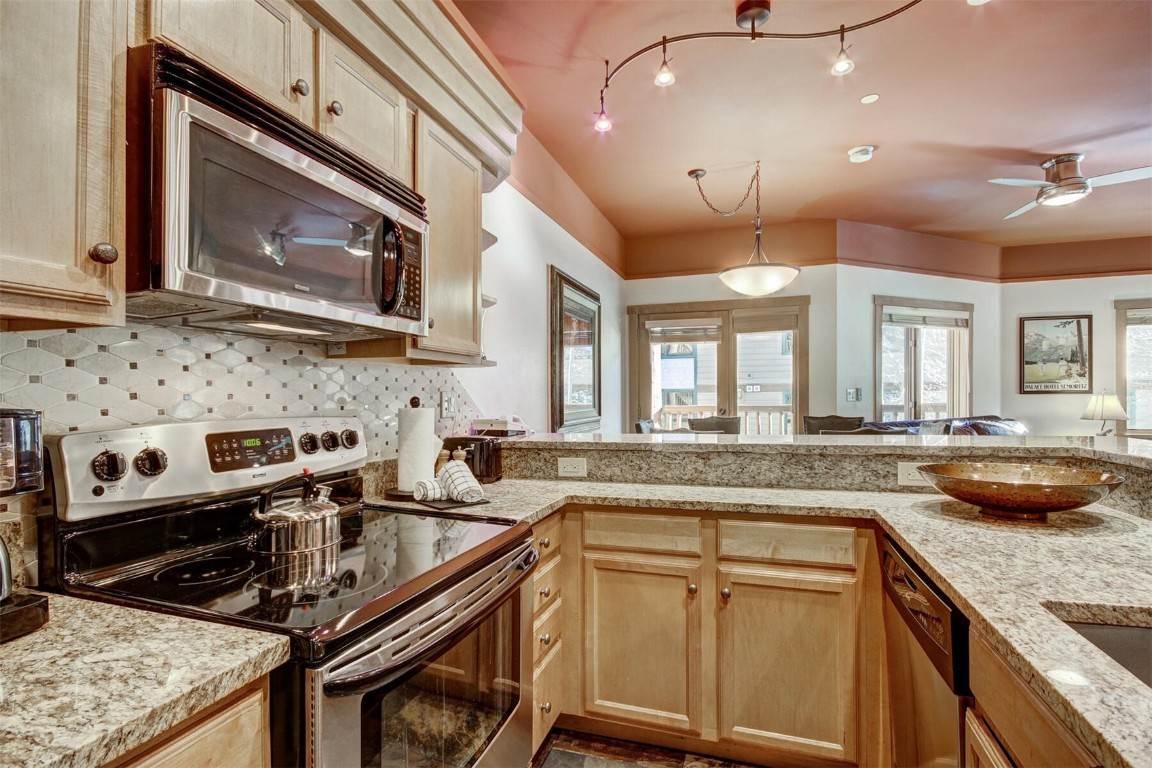 6. Single Family Homes for Active at 91 River Run Road Keystone, Colorado 80435 United States