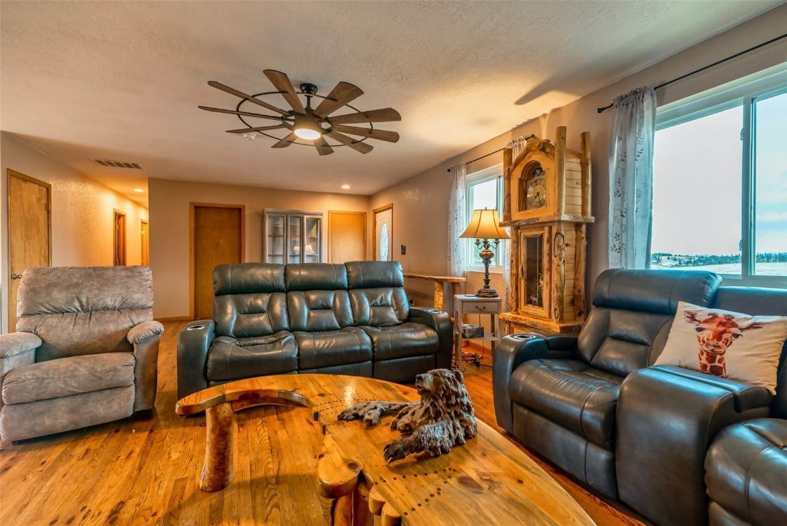 7. Single Family Homes for Active at 437 Warrior Circle Jefferson, Colorado 80456 United States