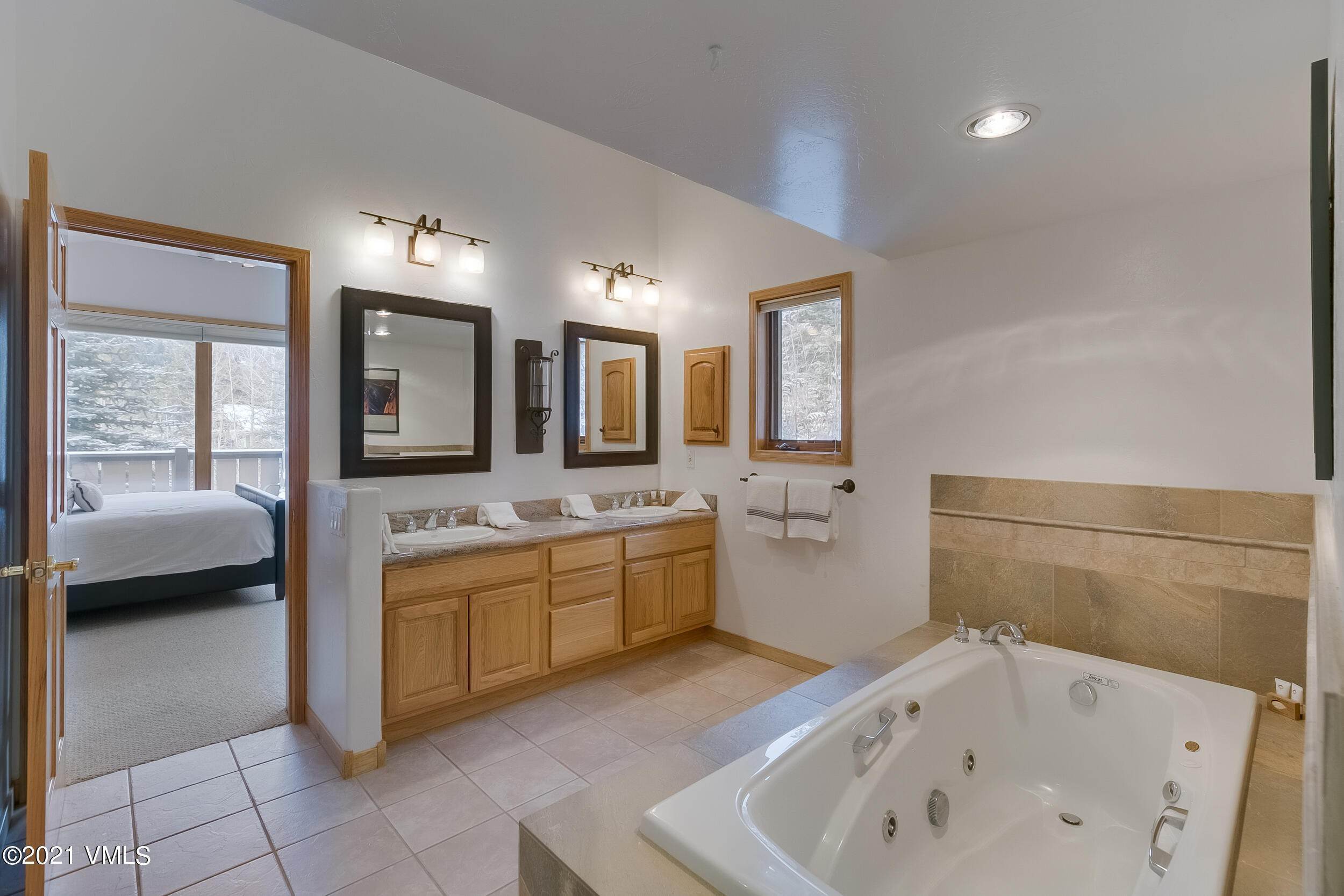 13. Multi-Family Homes for Active at 4501 Spruce Way Vail, Colorado 81657 United States