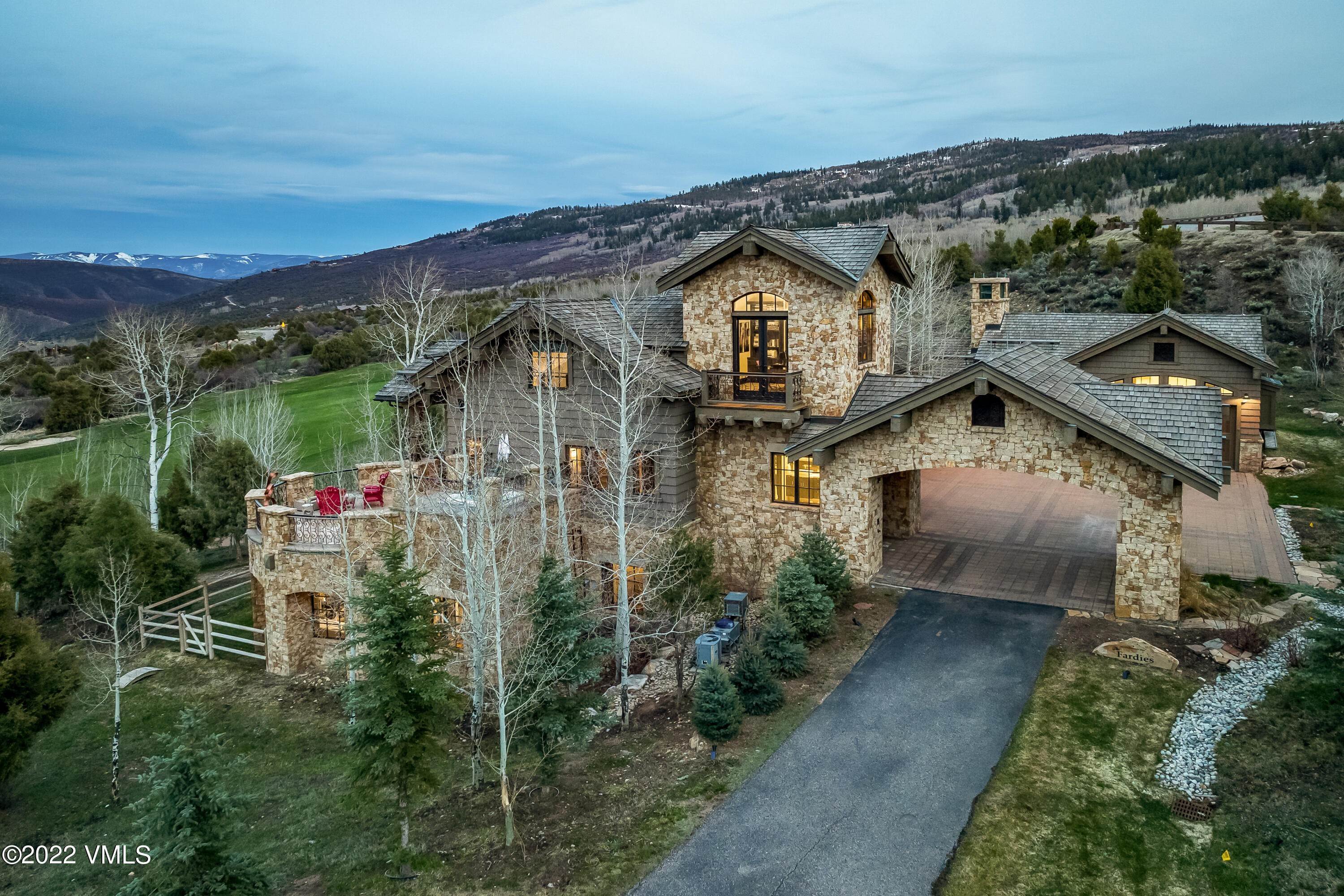 Single Family Homes for Active at 300 Aspen Bluff Lane Edwards, Colorado 81632 United States