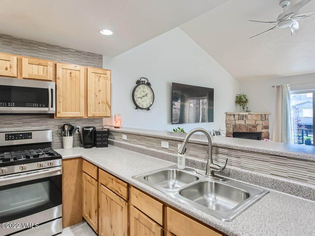 7. Townhouse for Active at 107-4 Quail Circle Gypsum, Colorado 81637 United States