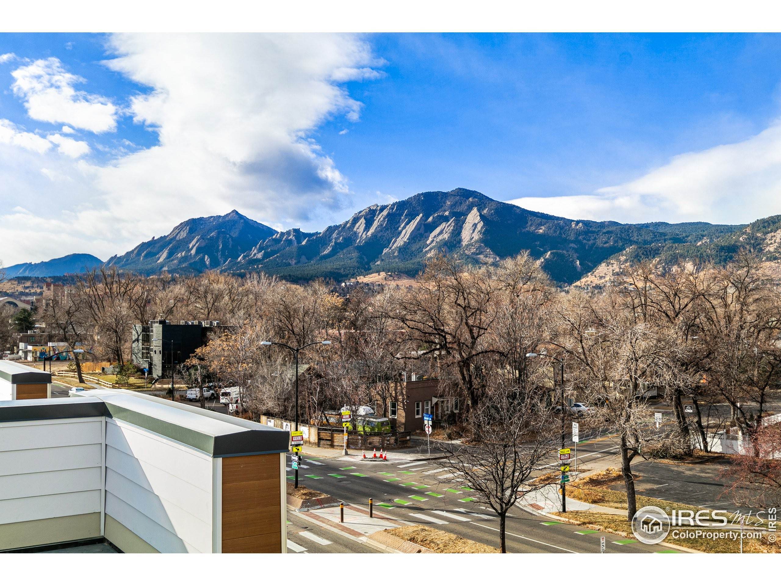 6. Single Family Homes for Active at 2471 Walnut Street Boulder, Colorado 80302 United States