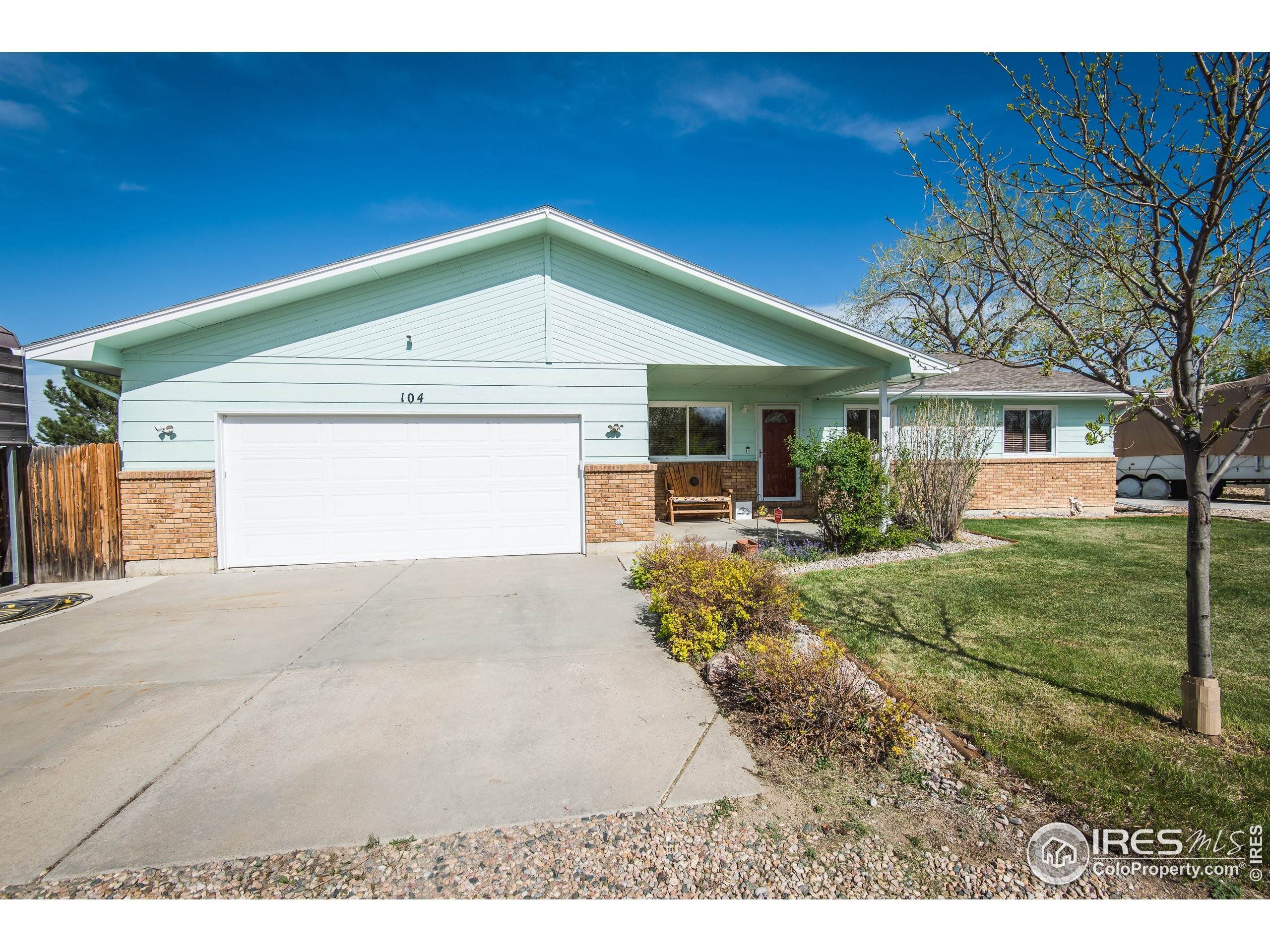 6. Single Family Homes for Active at 104 Namaqua Road Loveland, Colorado 80537 United States
