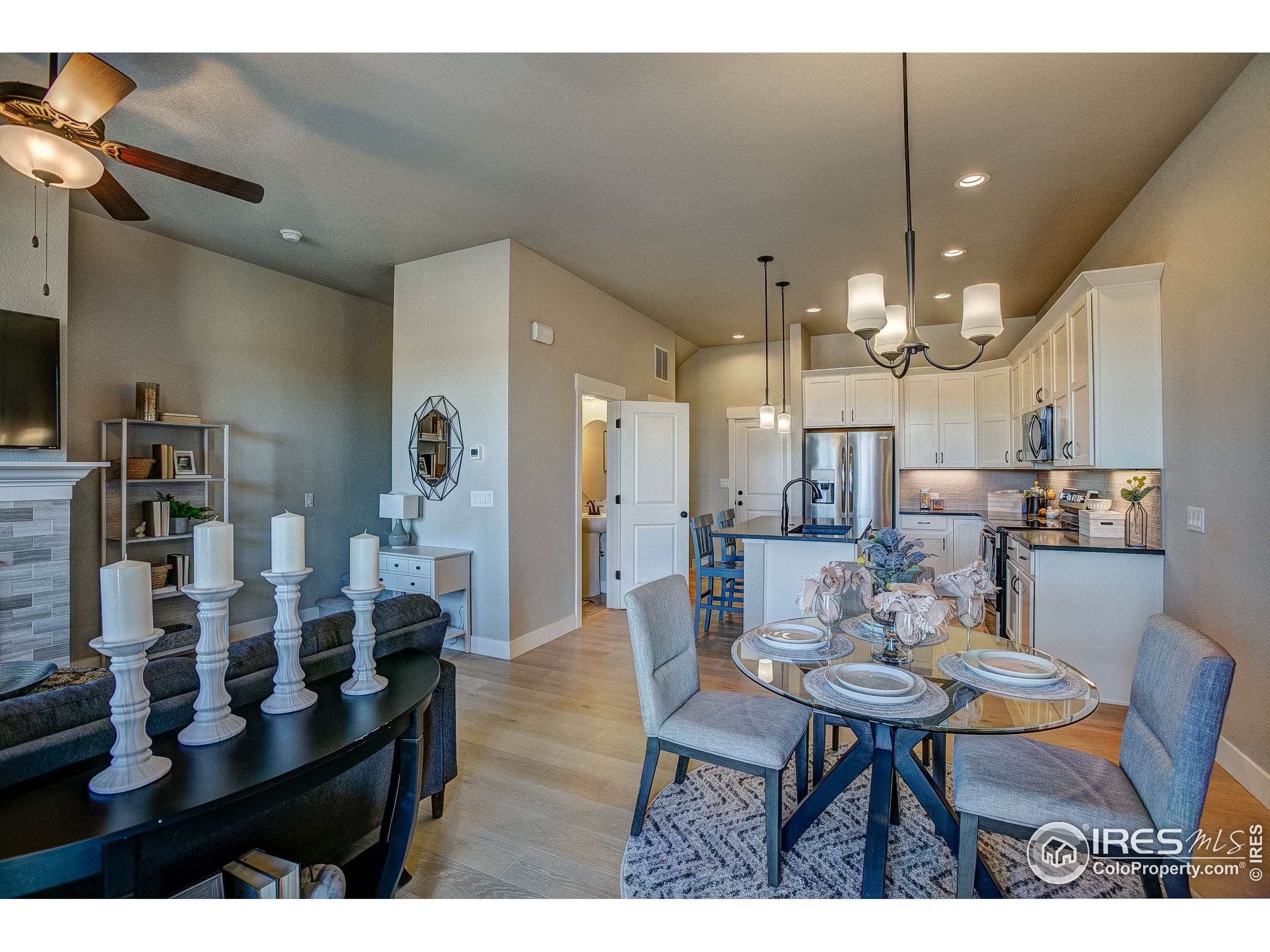 6. Single Family Homes for Active at 4184 Greenhorn Drive Loveland, Colorado 80538 United States