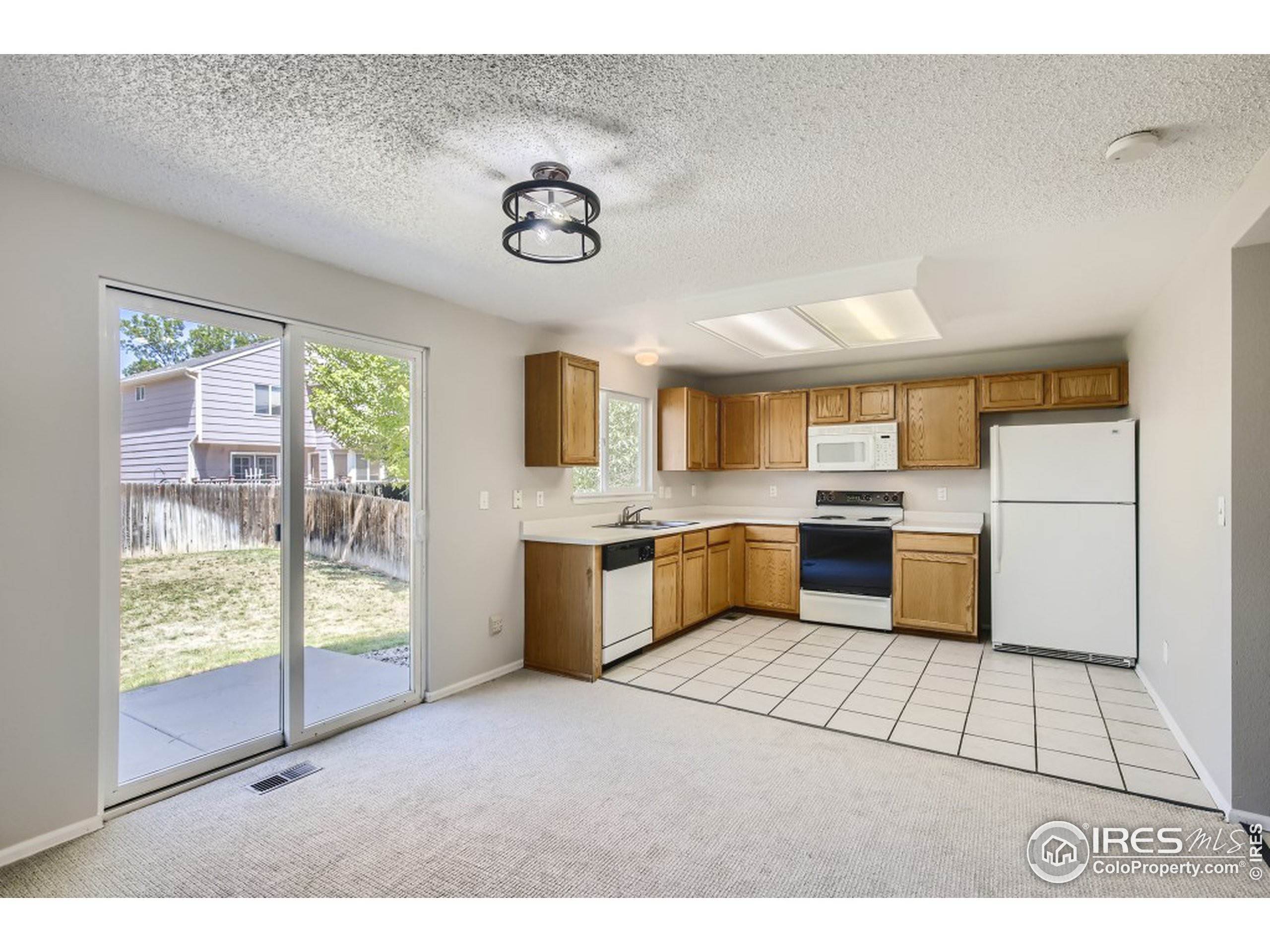 14. Single Family Homes for Active at 12563 Dale Court Broomfield, Colorado 80020 United States
