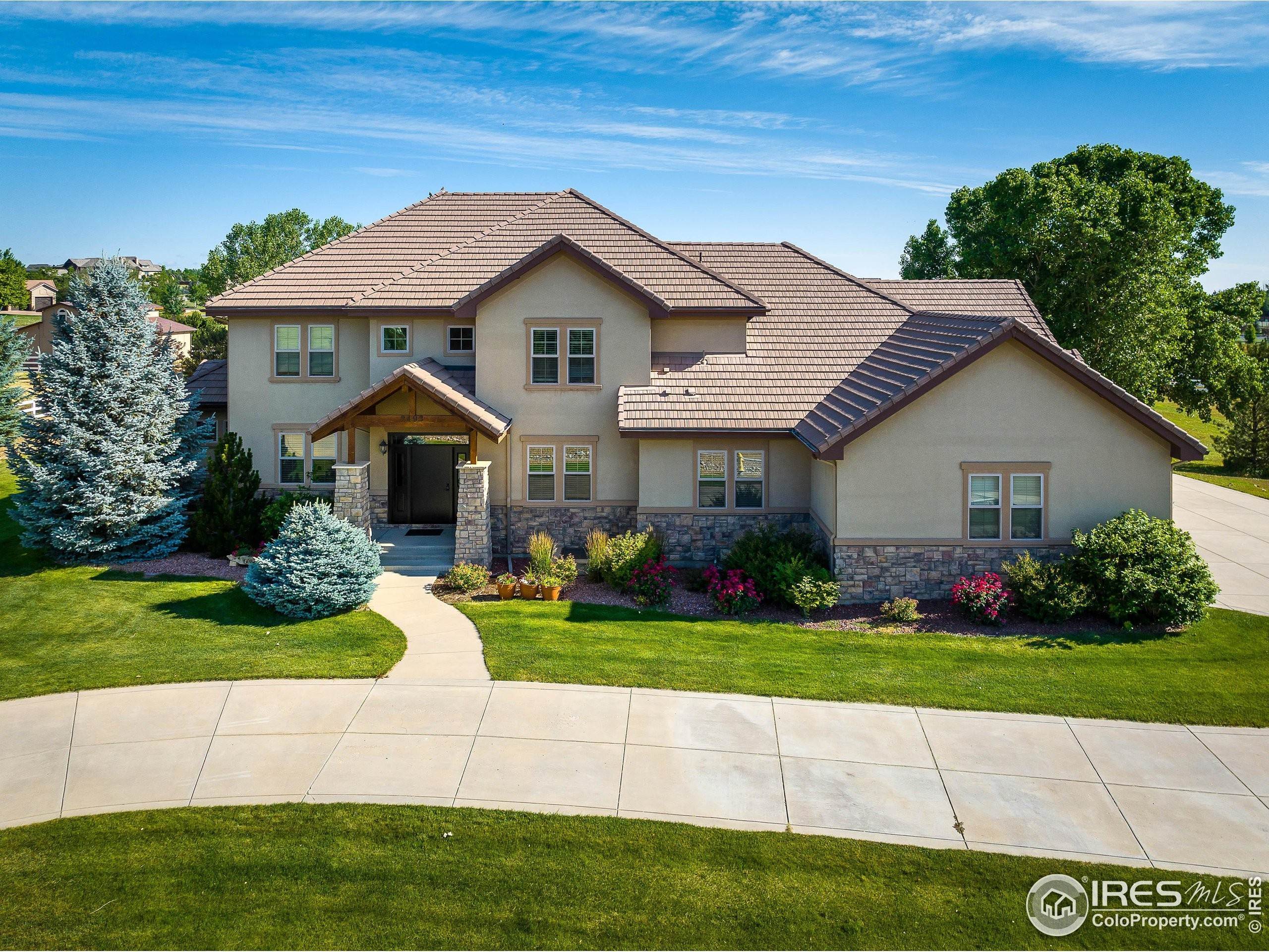 Single Family Homes for Active at 2493 Greenfield Lane Broomfield, Colorado 80023 United States