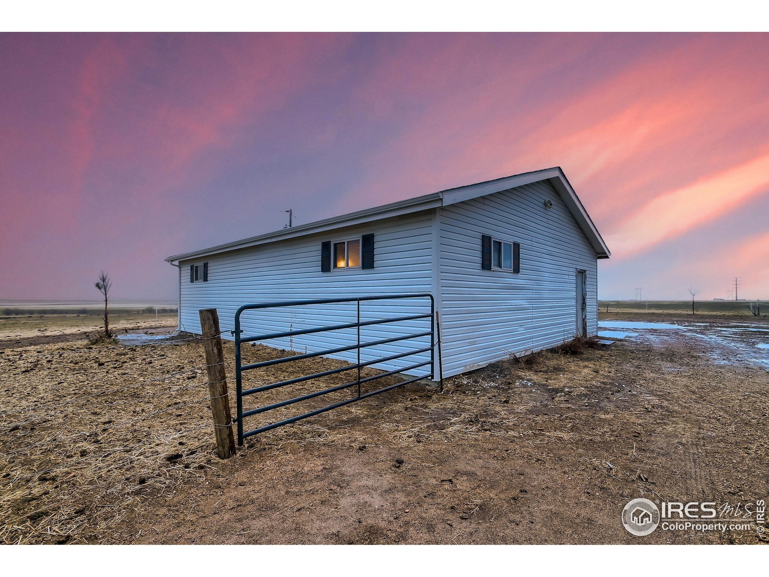7. Single Family Homes for Active at 13172 County Road 110 Carr, Colorado 80612 United States