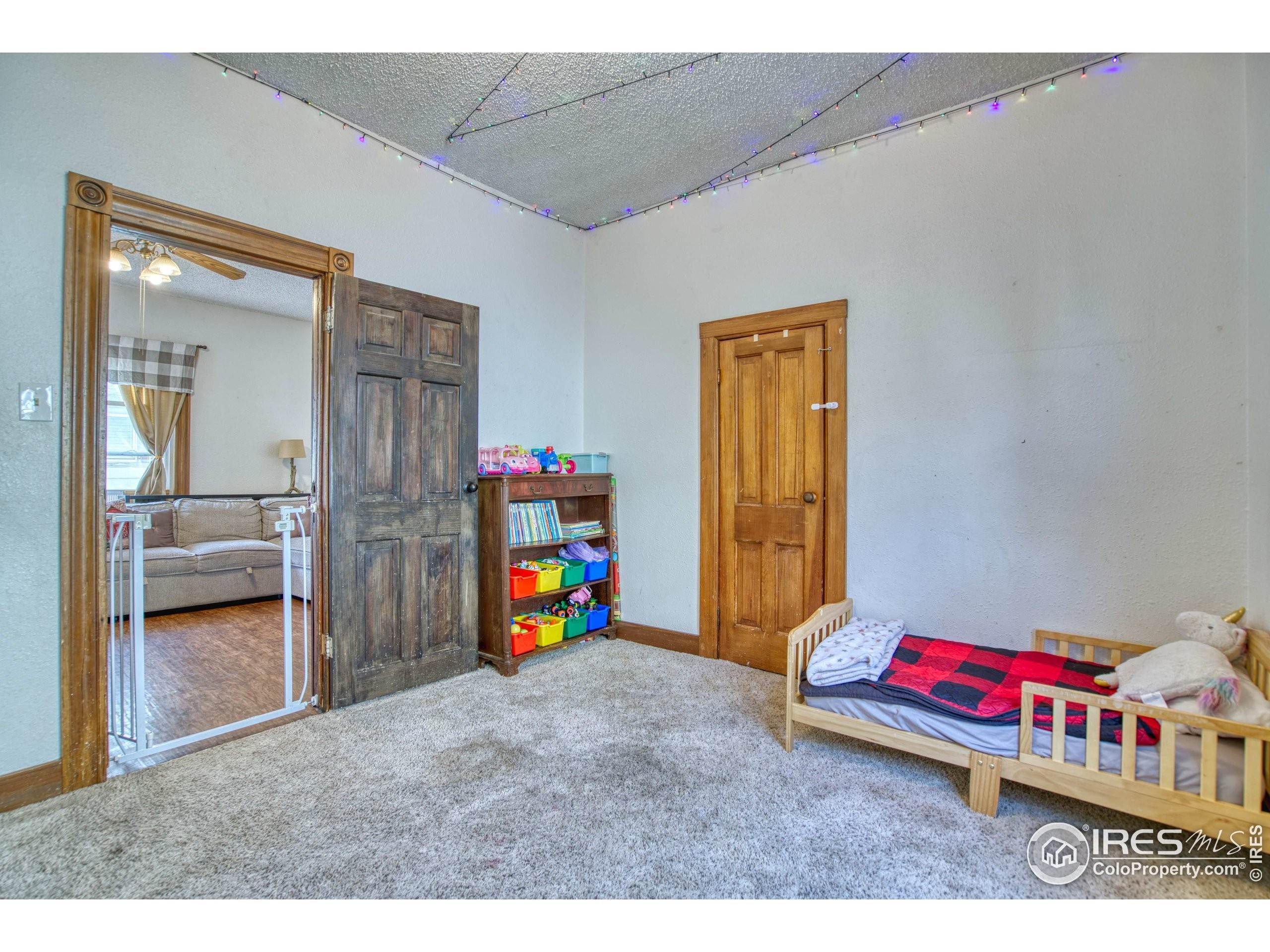 16. Single Family Homes for Active at 1420 8th Street Greeley, Colorado 80631 United States