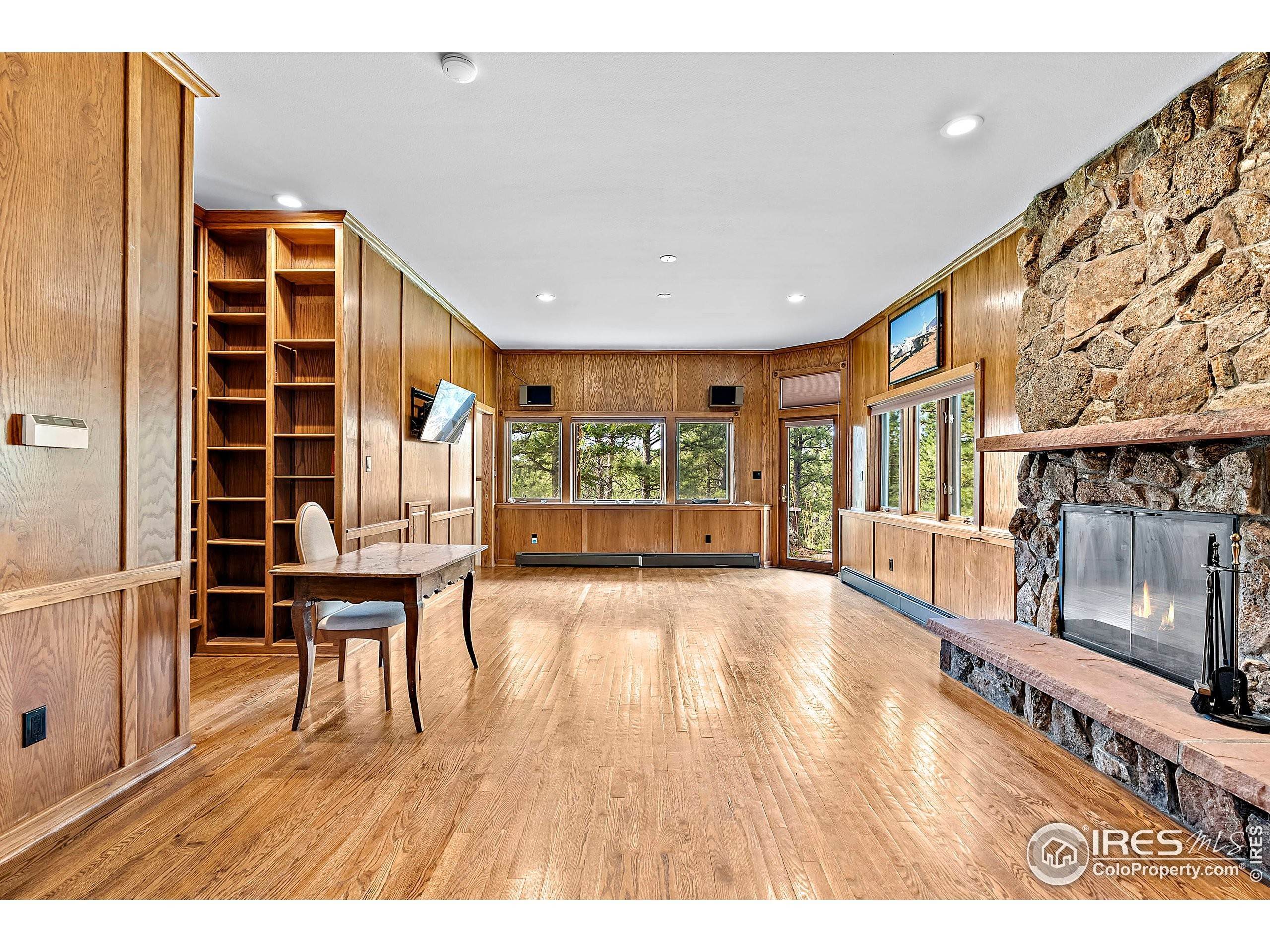 15. Single Family Homes for Active at 5089 Flagstaff Road Boulder, Colorado 80302 United States