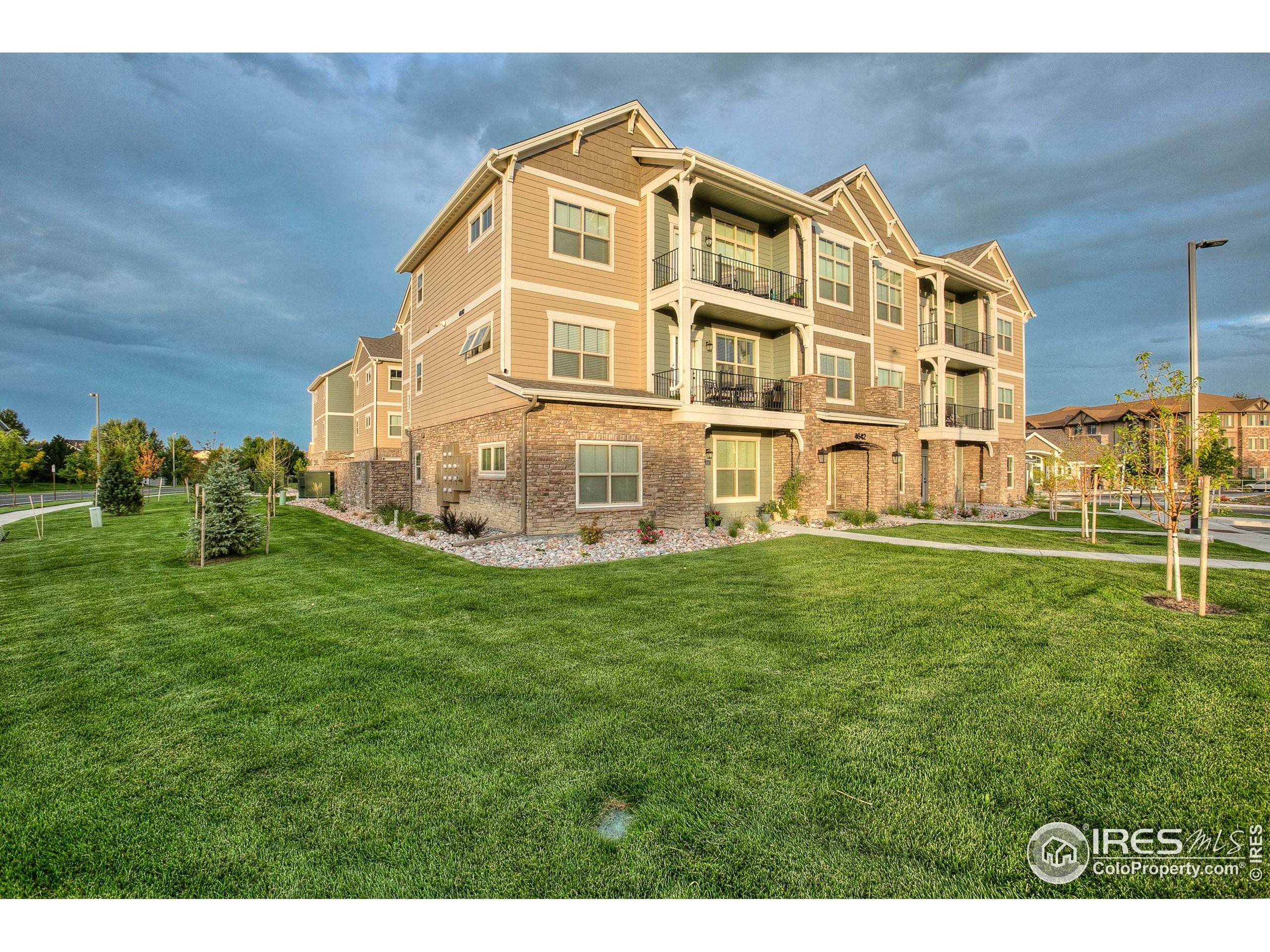 2. Single Family Homes for Active at 4622 Hahns Peak Drive 308 Loveland, Colorado 80538 United States