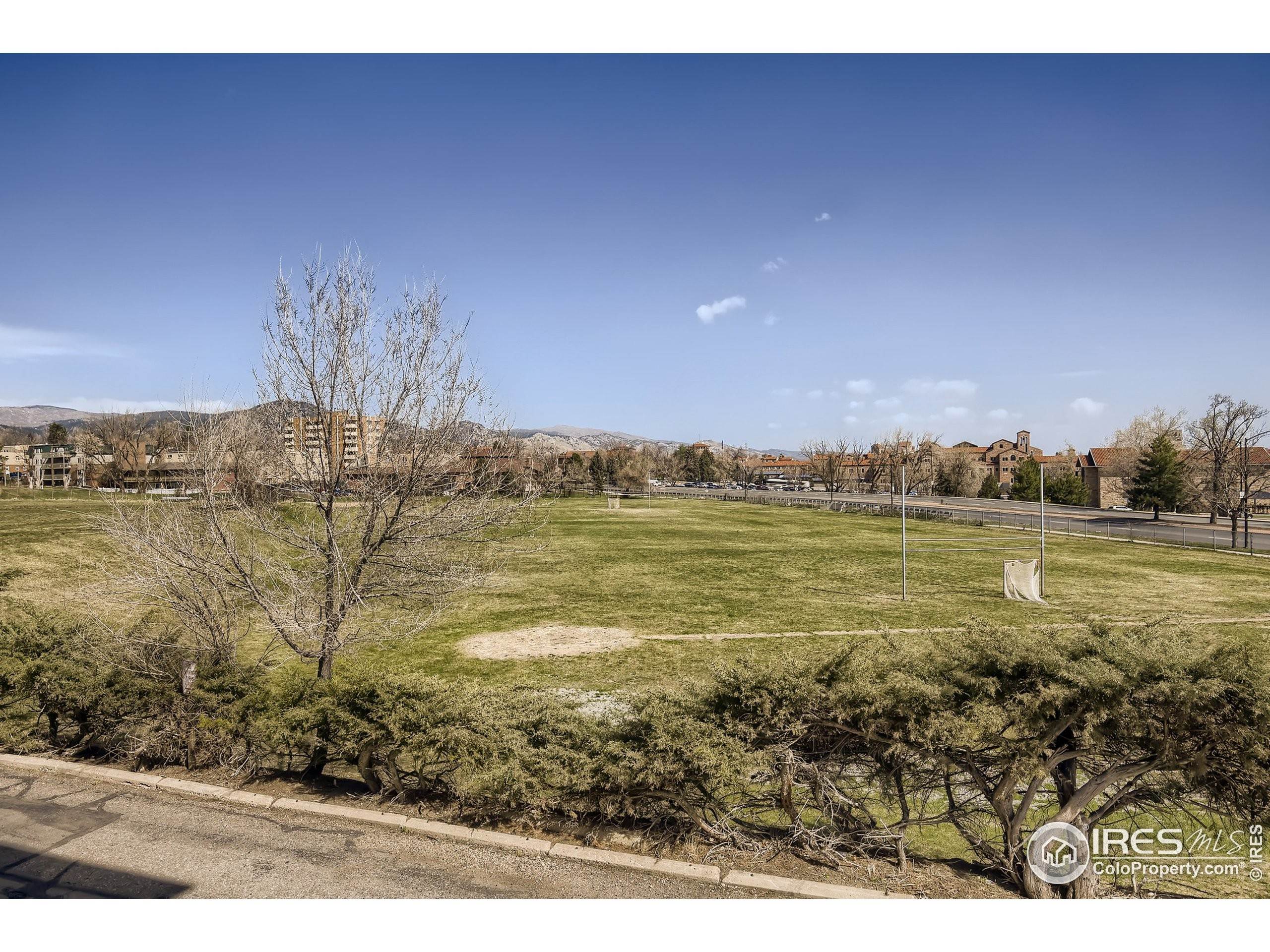 17. Single Family Homes for Active at 2141 Baseline Road 12 Boulder, Colorado 80302 United States