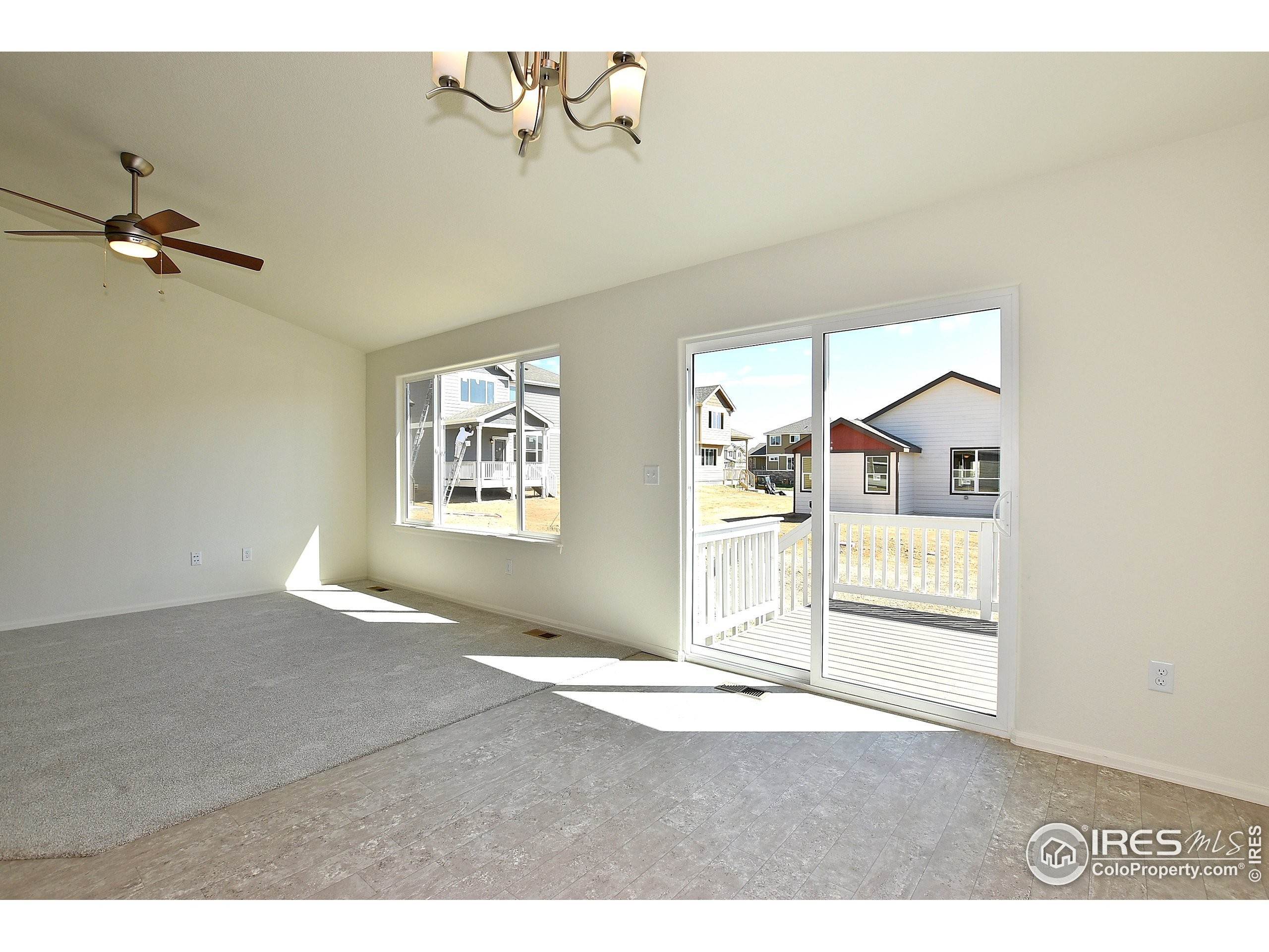 18. Single Family Homes for Active at 908 Maplebrook Drive Windsor, Colorado 80550 United States