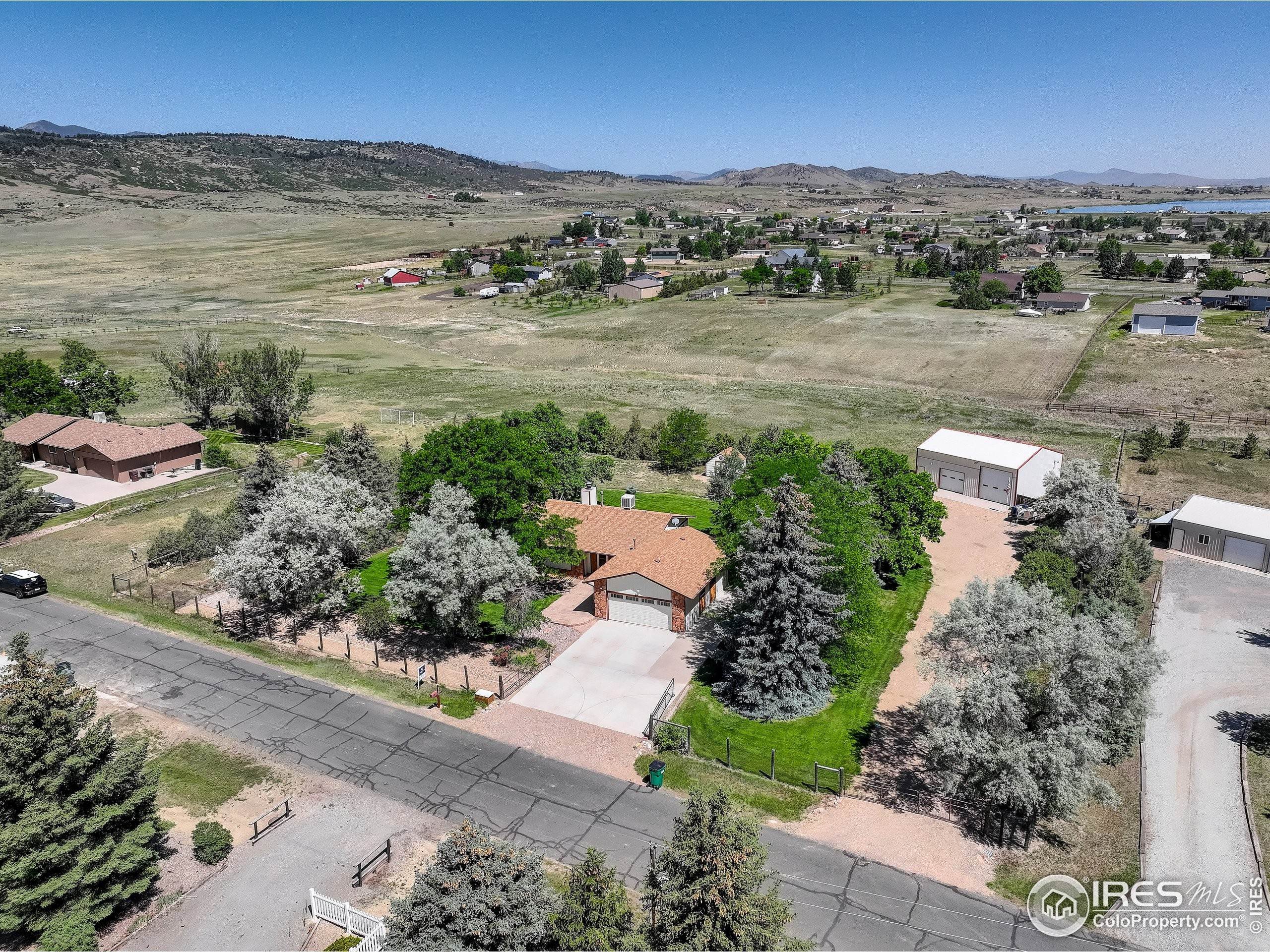 1. Single Family Homes for Active at 5200 Beverly Drive Berthoud, Colorado 80513 United States