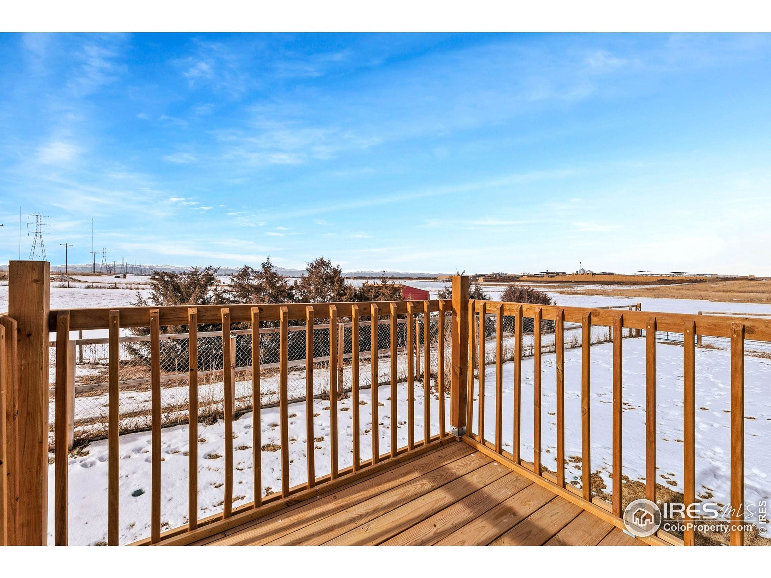 18. Single Family Homes for Active at 9799 County Road 16 Fort Lupton, Colorado 80621 United States
