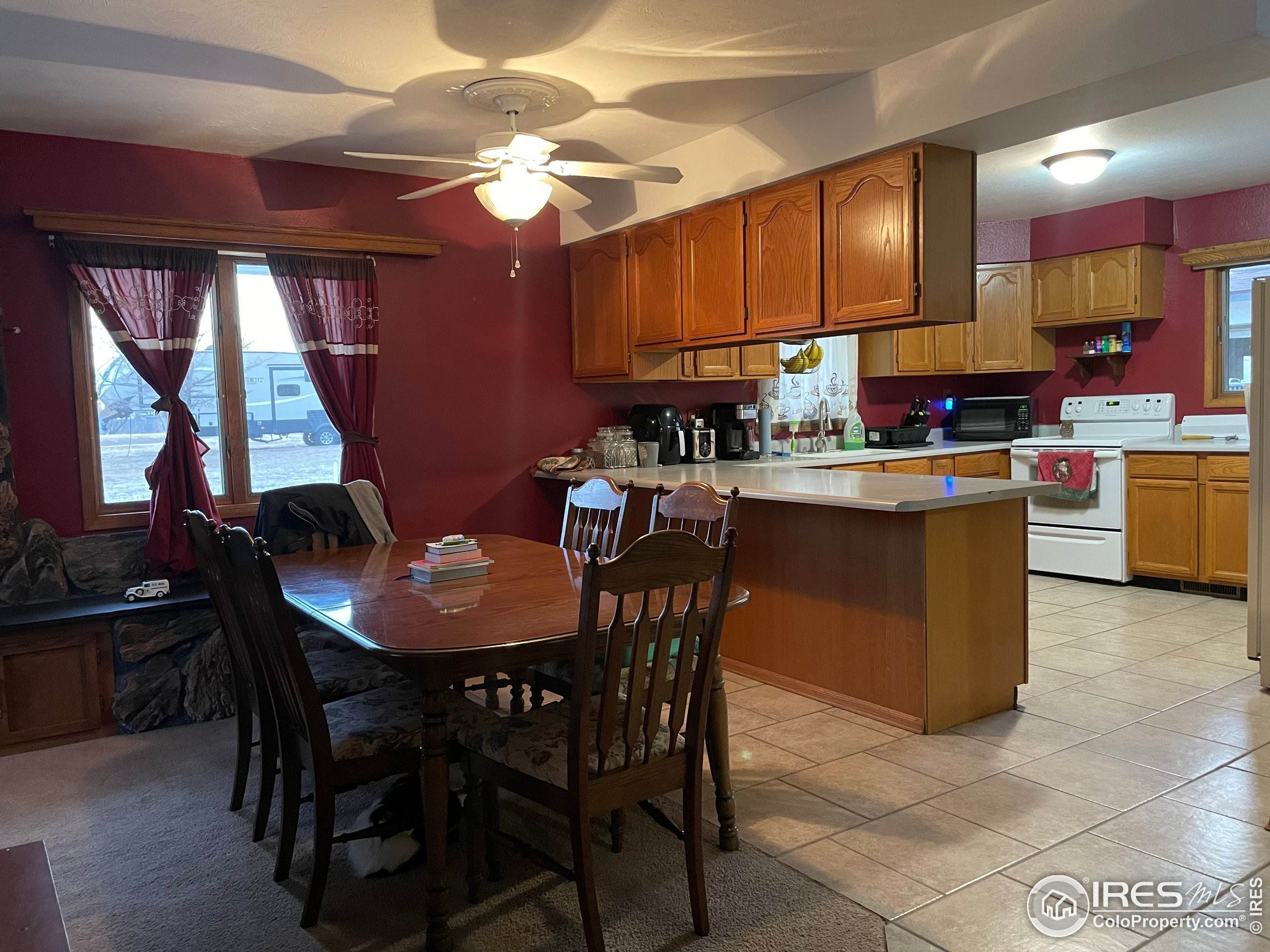 3. Single Family Homes for Active at 330 S Sheridan Avenue Holyoke, Colorado 80734 United States