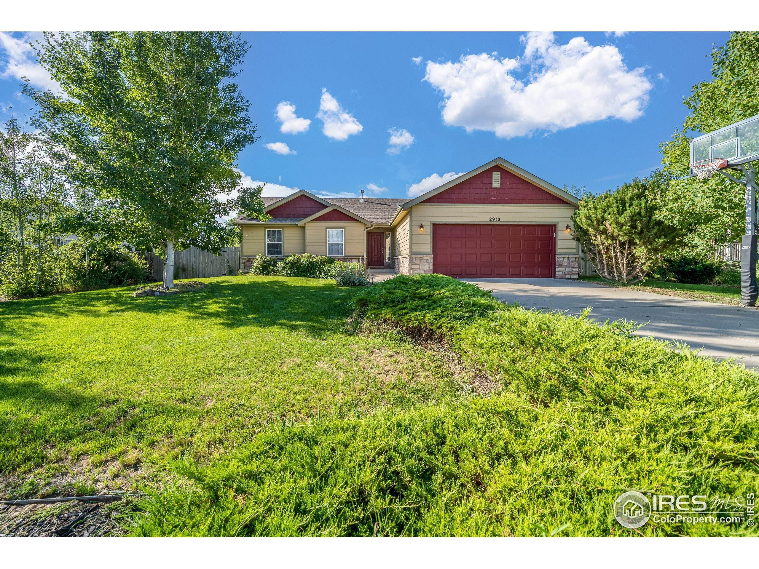 2. Single Family Homes for Active at 2910 Rock Point Drive Evans, Colorado 80620 United States