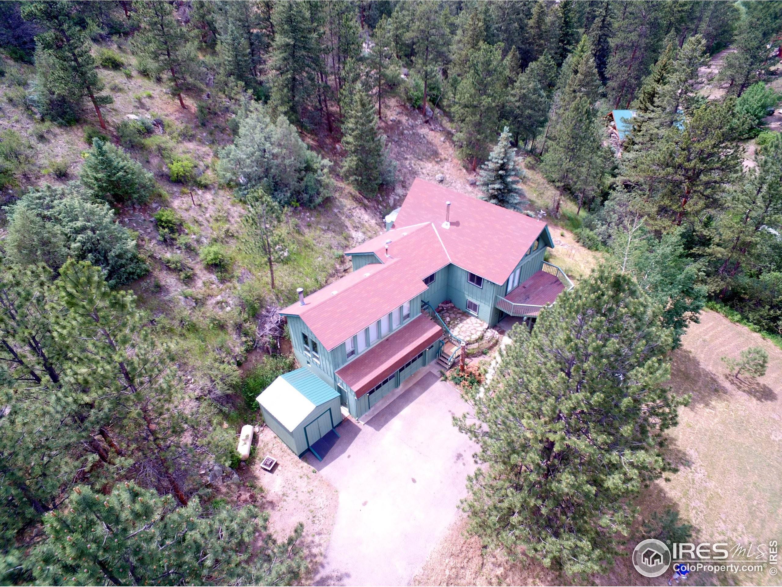 3. Single Family Homes for Active at 227 Streamside Drive Glen Haven, Colorado 80532 United States