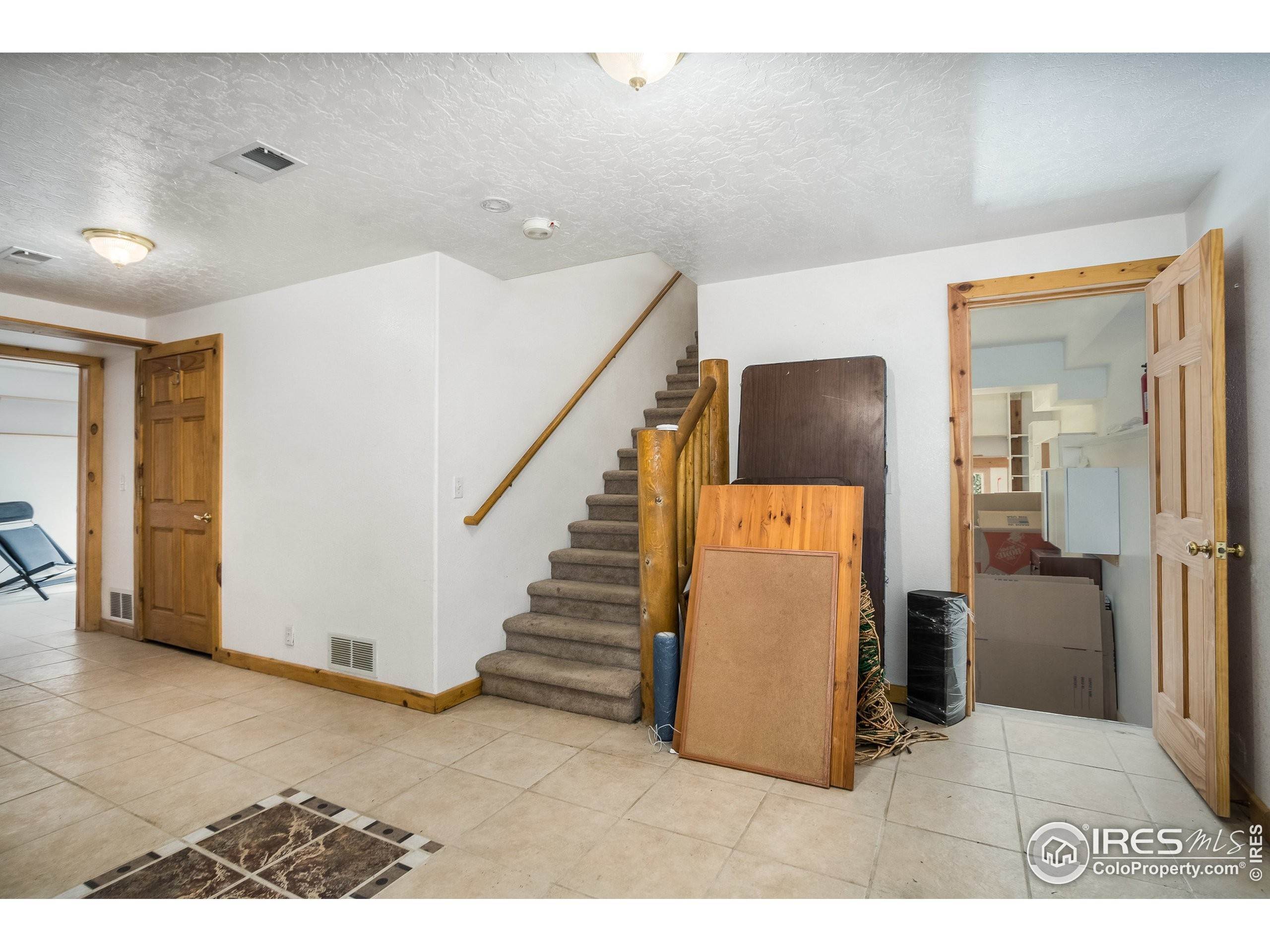 18. Single Family Homes for Active at 1612 Saddle Notch Road Loveland, Colorado 80537 United States