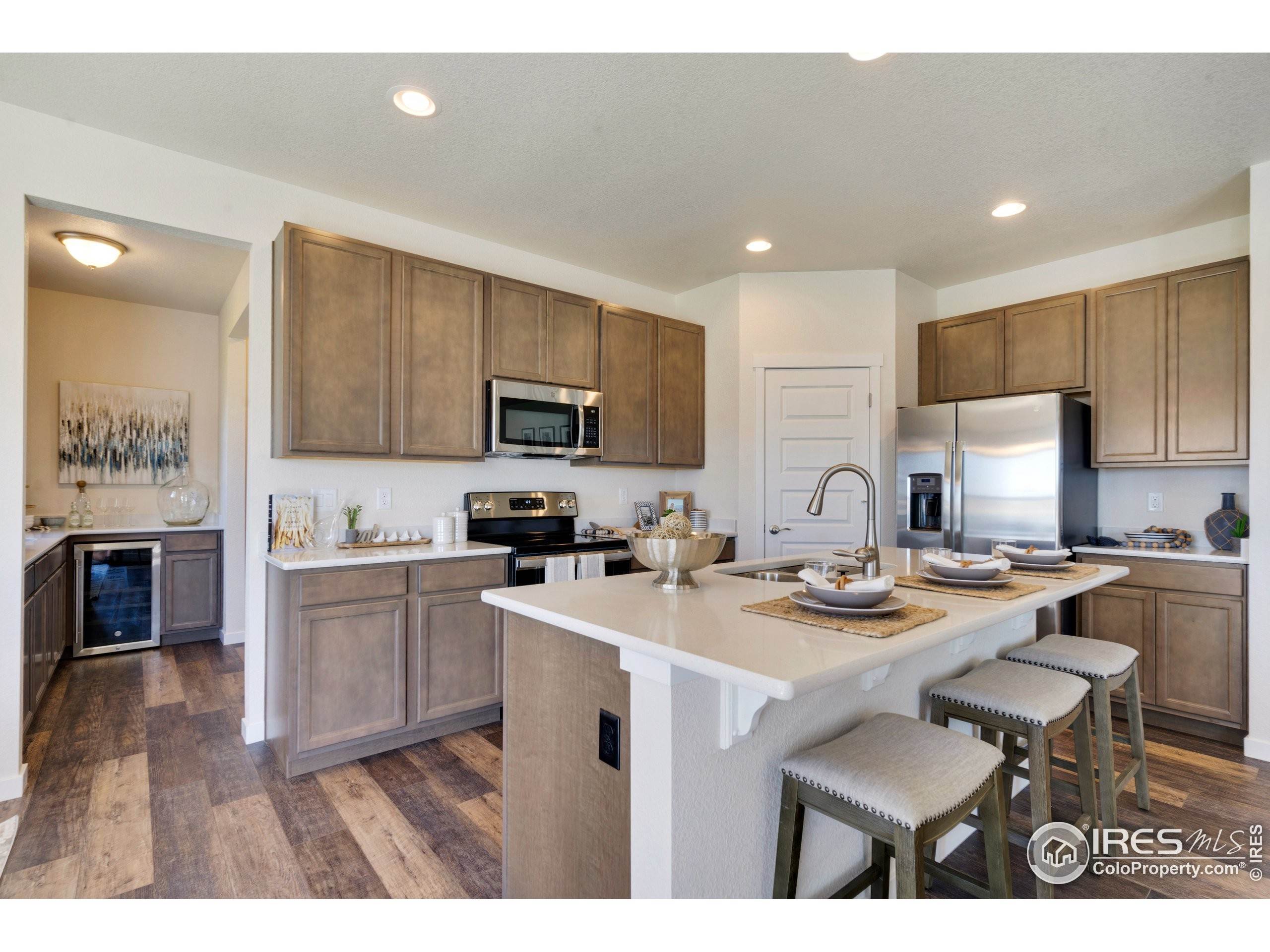 17. Single Family Homes for Active at 14688 Longhorn Drive Mead, Colorado 80542 United States