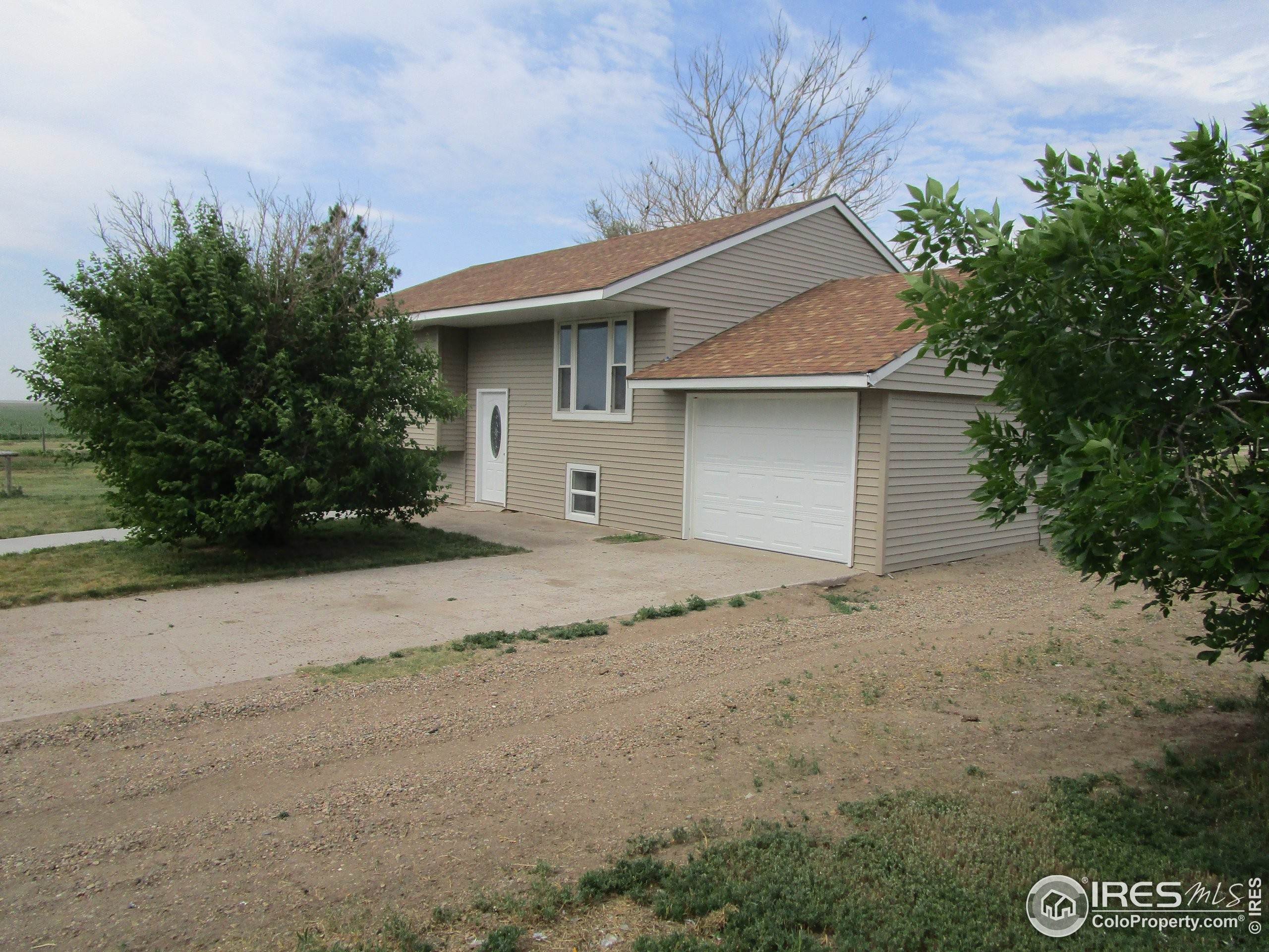 4. Single Family Homes for Active at 44978 County Road Q Cheyenne Wells, Colorado 80810 United States