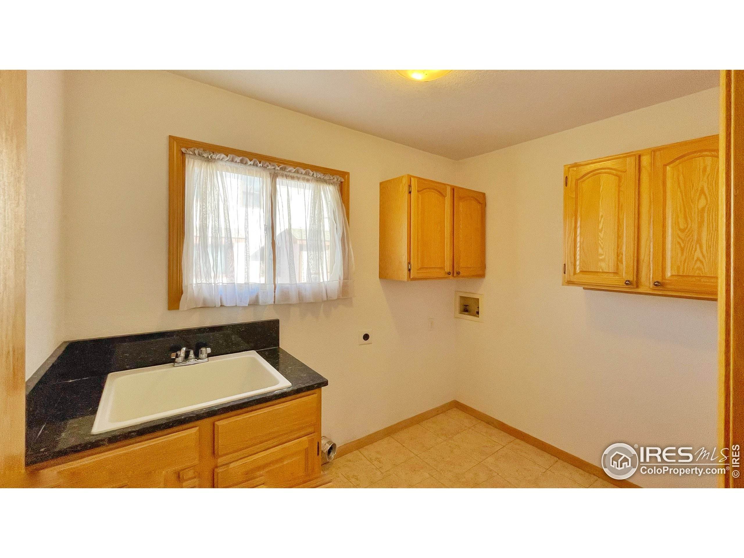 13. Single Family Homes for Active at 1425 Sanford Drive Fort Collins, Colorado 80526 United States