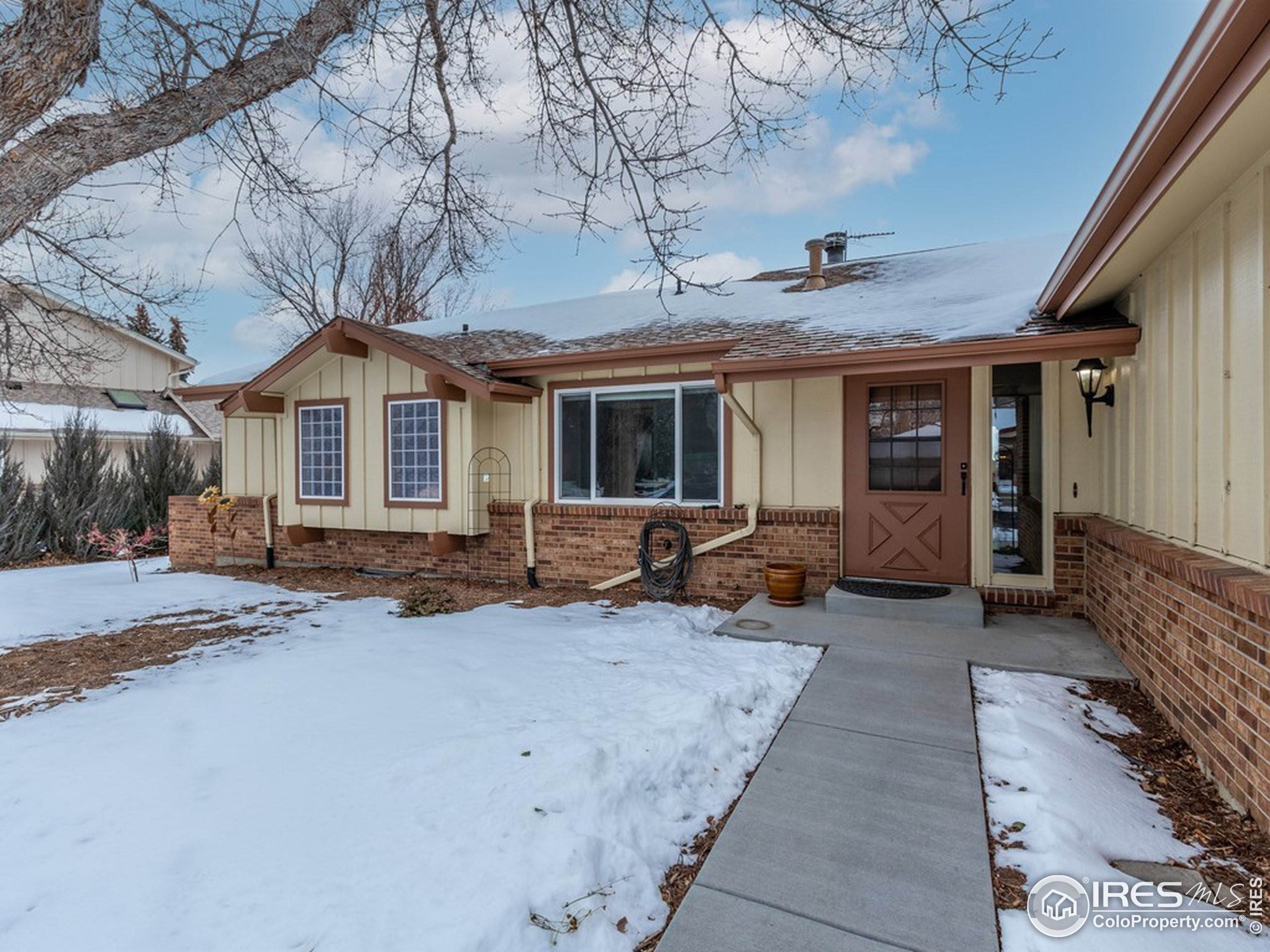 2. Single Family Homes for Active at 6042 Fox Hill Drive Longmont, Colorado 80504 United States