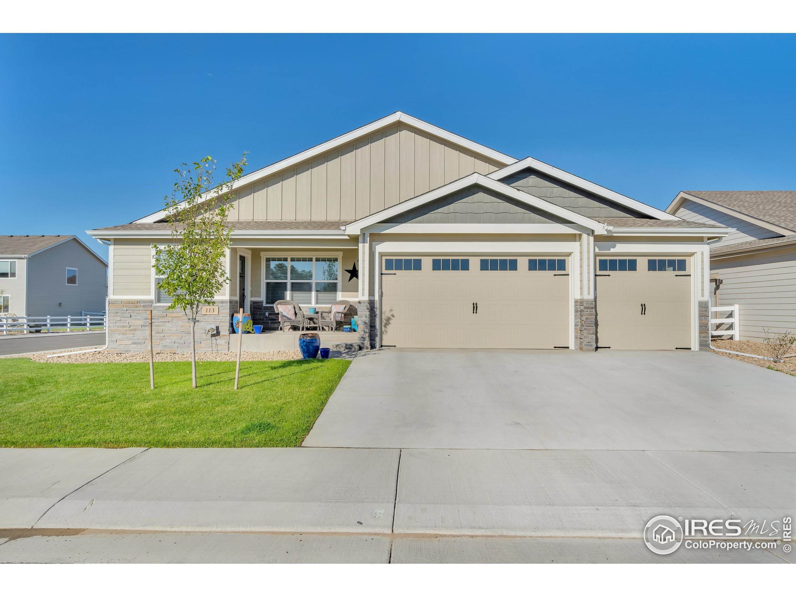 Single Family Homes for Active at 5545 Drake Way Frederick, Colorado 80504 United States