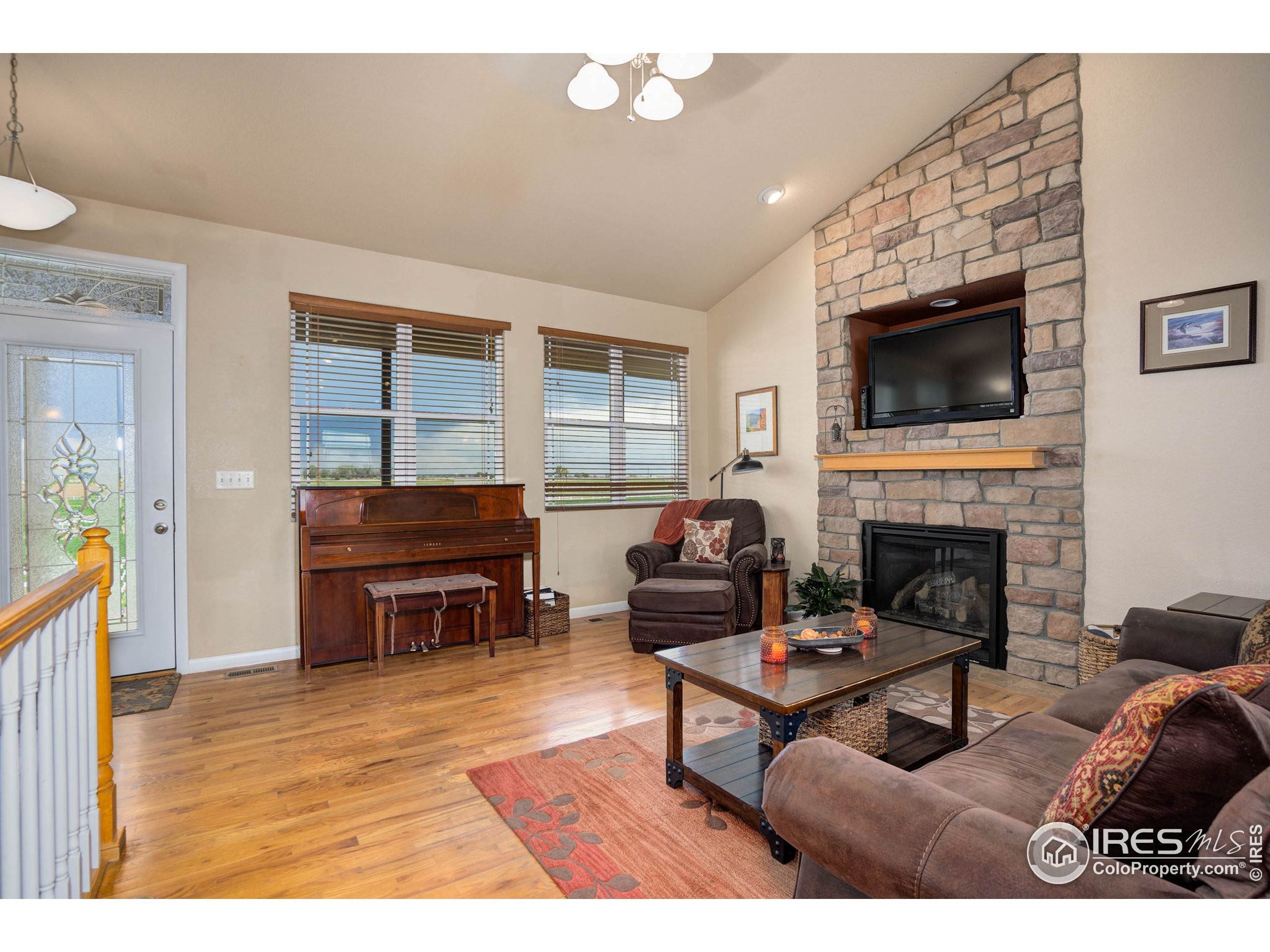 6. Single Family Homes for Active at 38665 County Road 33 Eaton, Colorado 80615 United States