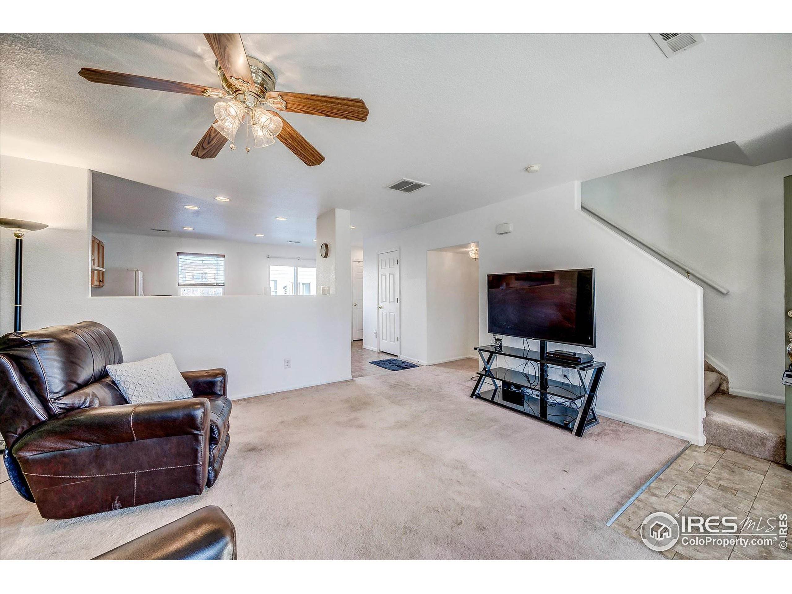 6. Single Family Homes for Active at 10586 Butte Drive Longmont, Colorado 80504 United States