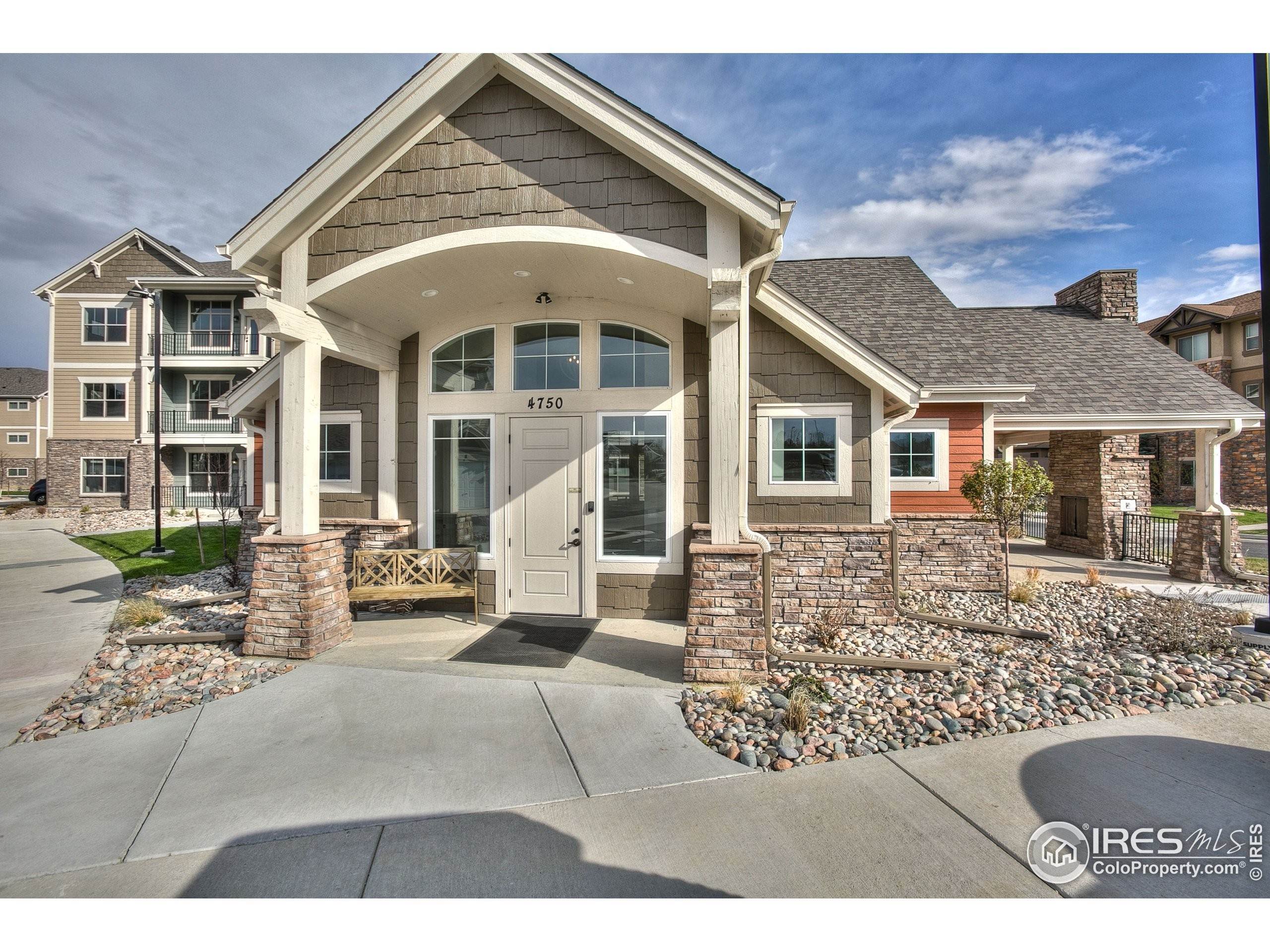 2. Single Family Homes for Active at 4622 Hahns Peak Drive 101 Loveland, Colorado 80538 United States