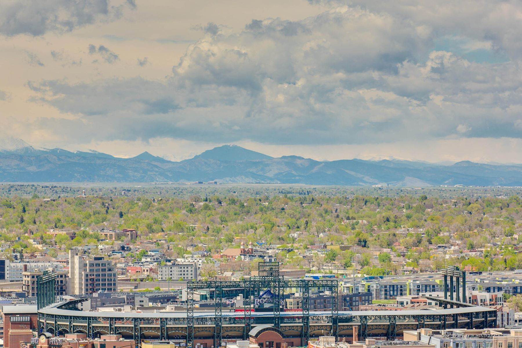 Condominiums at Breathtaking southern and northern mountain views from your expansive terrace 2001 Lincoln St #2422 Denver, Colorado 80202 United States