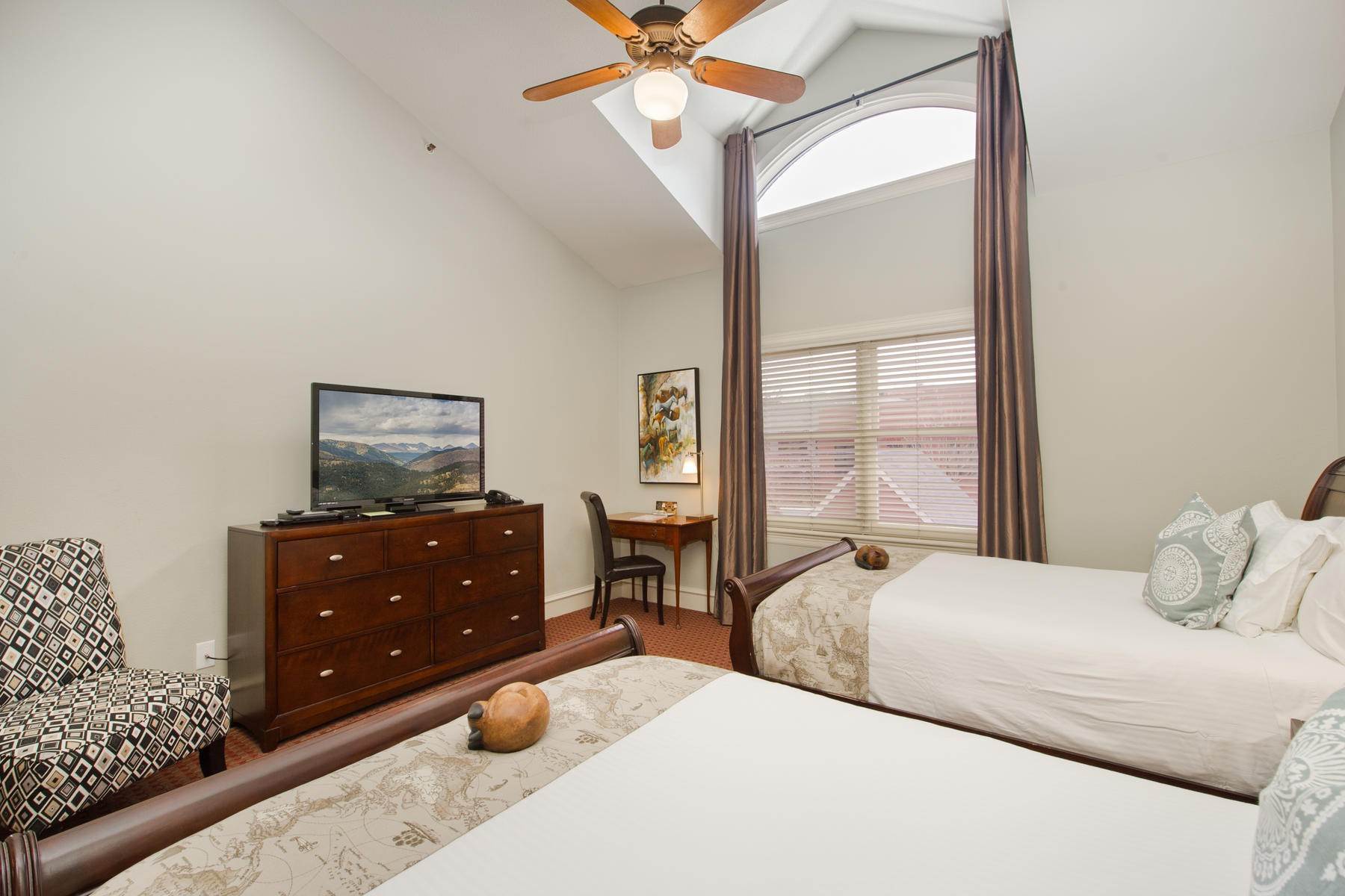 23. Single Family Homes for Active at The Bradley Boulder Inn 2040 16th St Boulder, Colorado 80302 United States