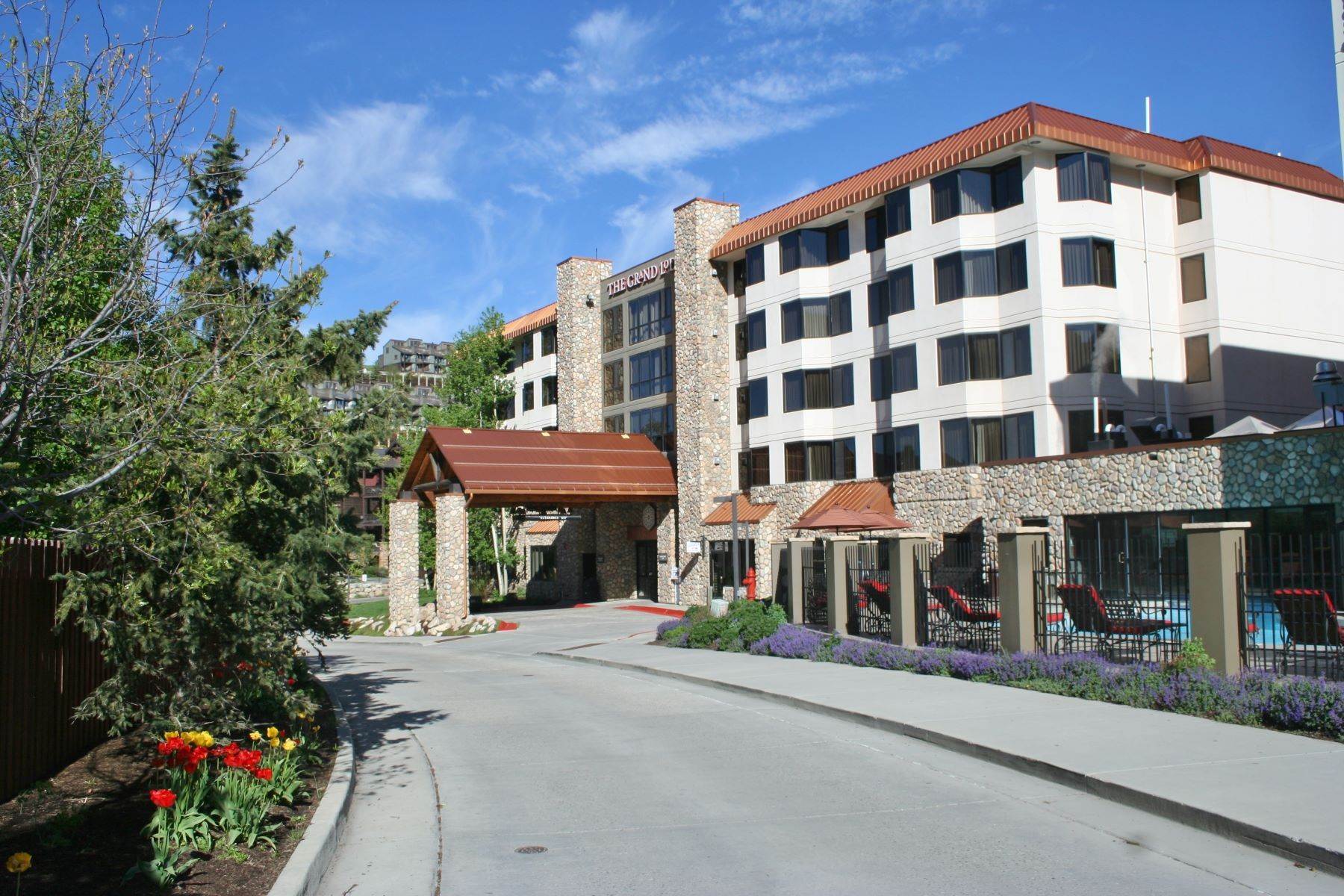 24. Condominiums for Active at Grand Lodge #370 6 Emmons Road, Unit 370 Mount Crested Butte, Colorado 81225 United States