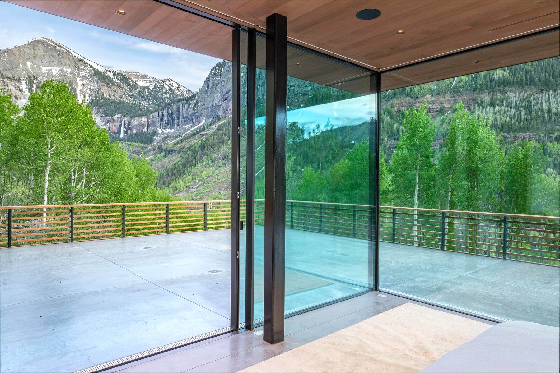 23. Single Family Homes for Active at An Extraordinary Retreat in the Heart of Telluride's Iconic Box Canyon 300 Royer Lane Telluride, Colorado 81435 United States